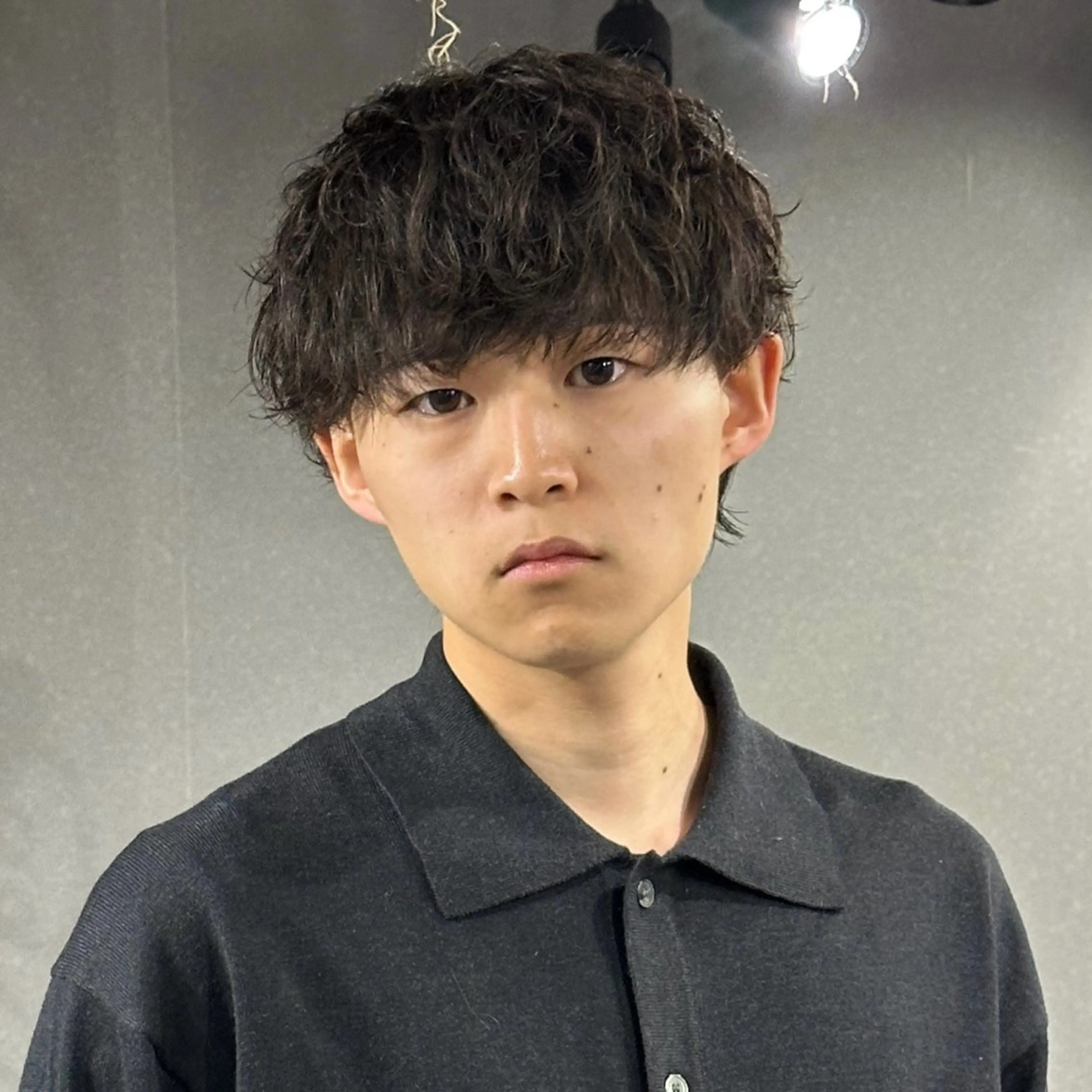 ショート パーマ メンズ メンズパーマ カット パーマ トリートメント est-r.Fukuoka所属・マエダルイ🌐 レイヤースタイルのヘアスタイル