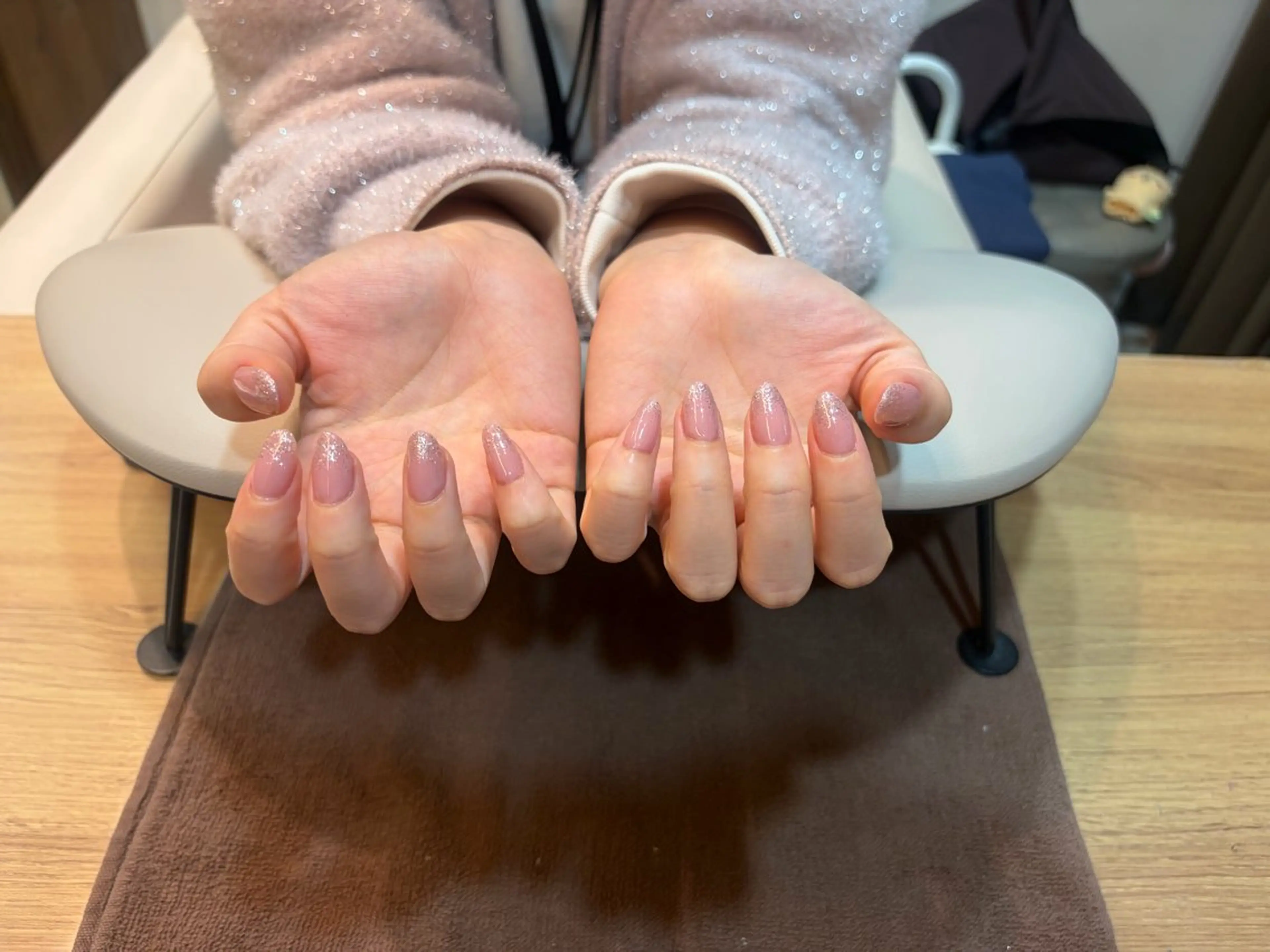 【オフあり】ハンドジェルネイルモデルの写真