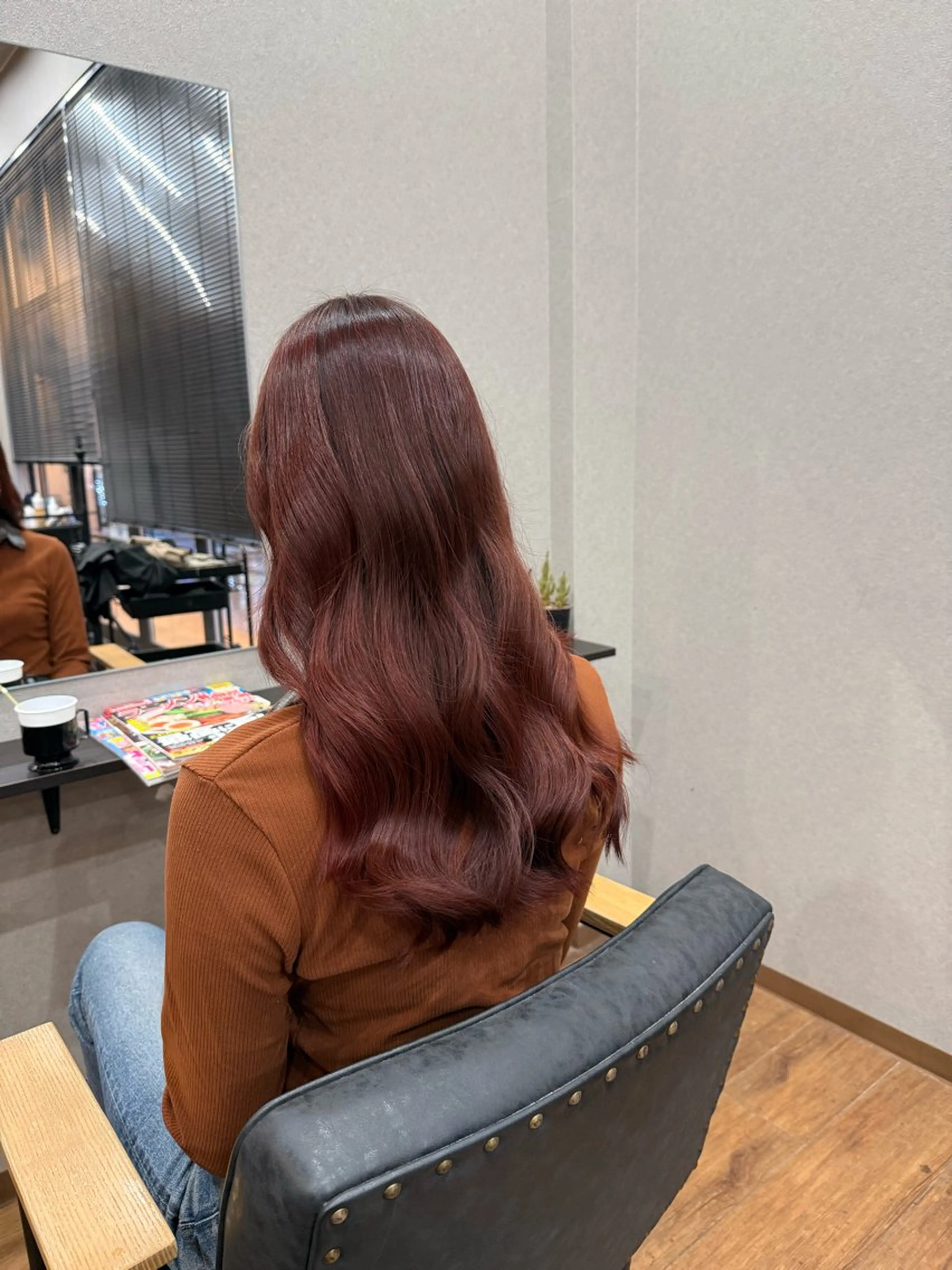 ロング カラー ブラウンカラー ピンクカラー ピンクブラウン ヘアカラー トリートメント 鵜飼 真伍のヘアスタイル
