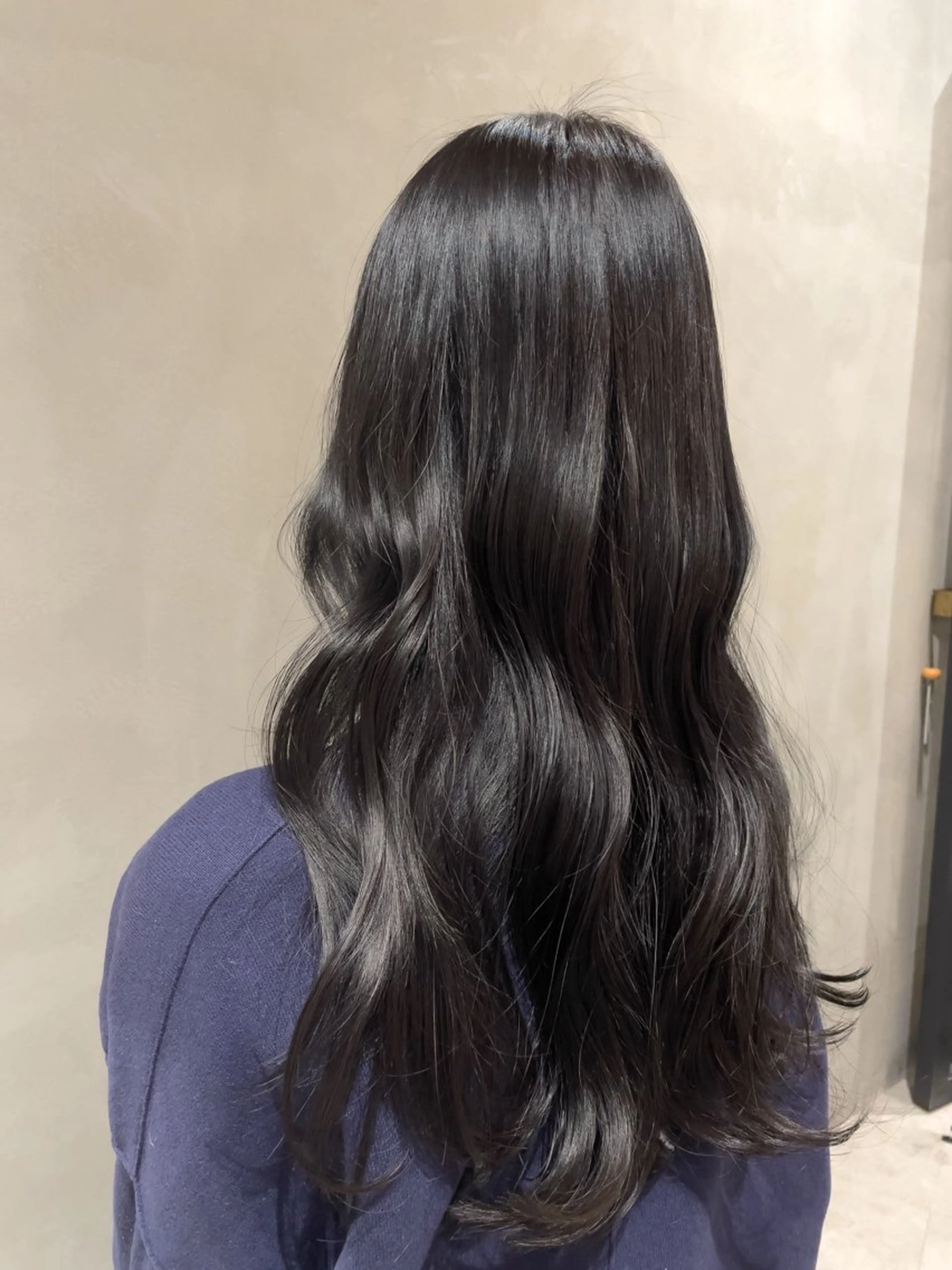 ロング カラー 都築 菜美のヘアスタイル