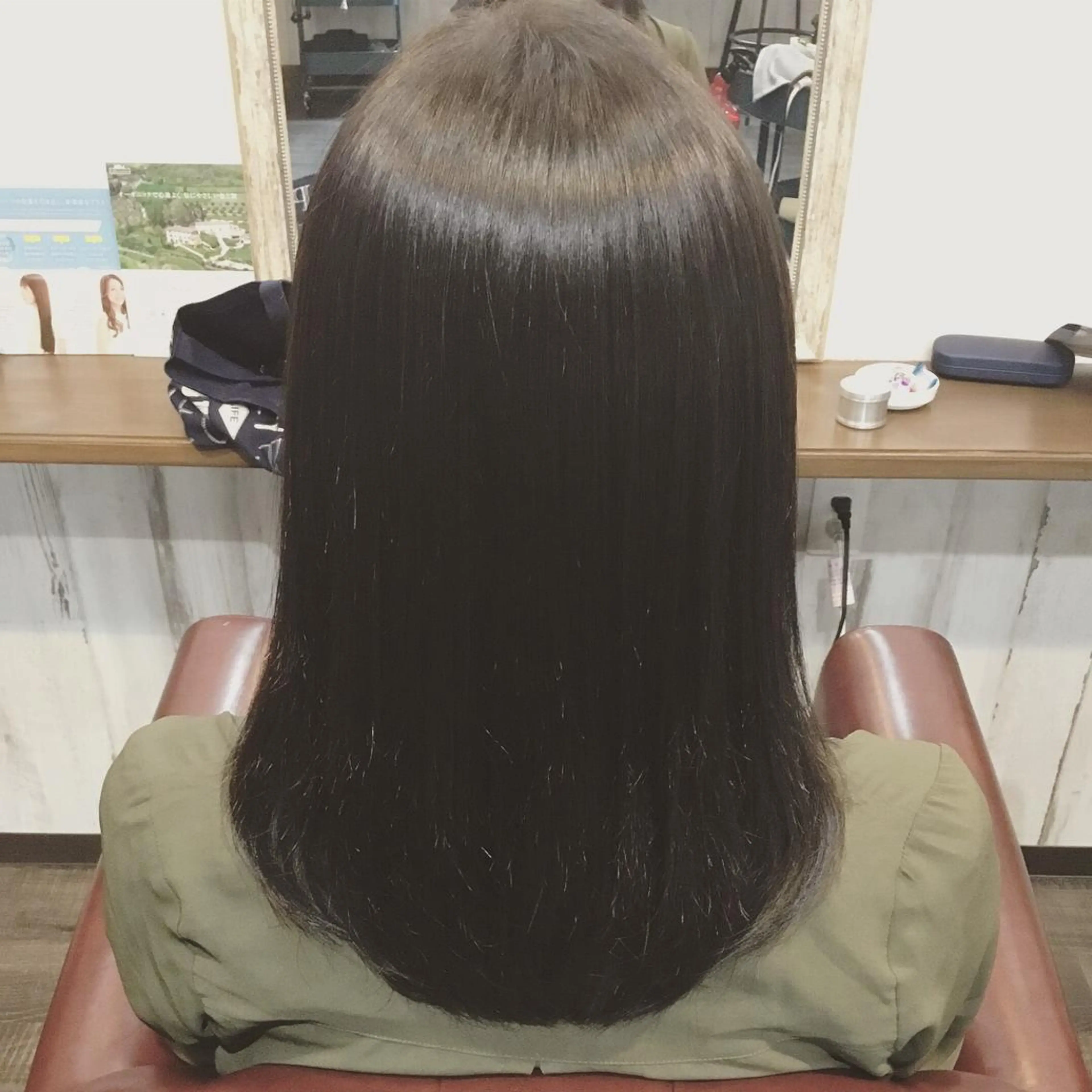 ミディアム カラー 金崎 新吾のヘアスタイル