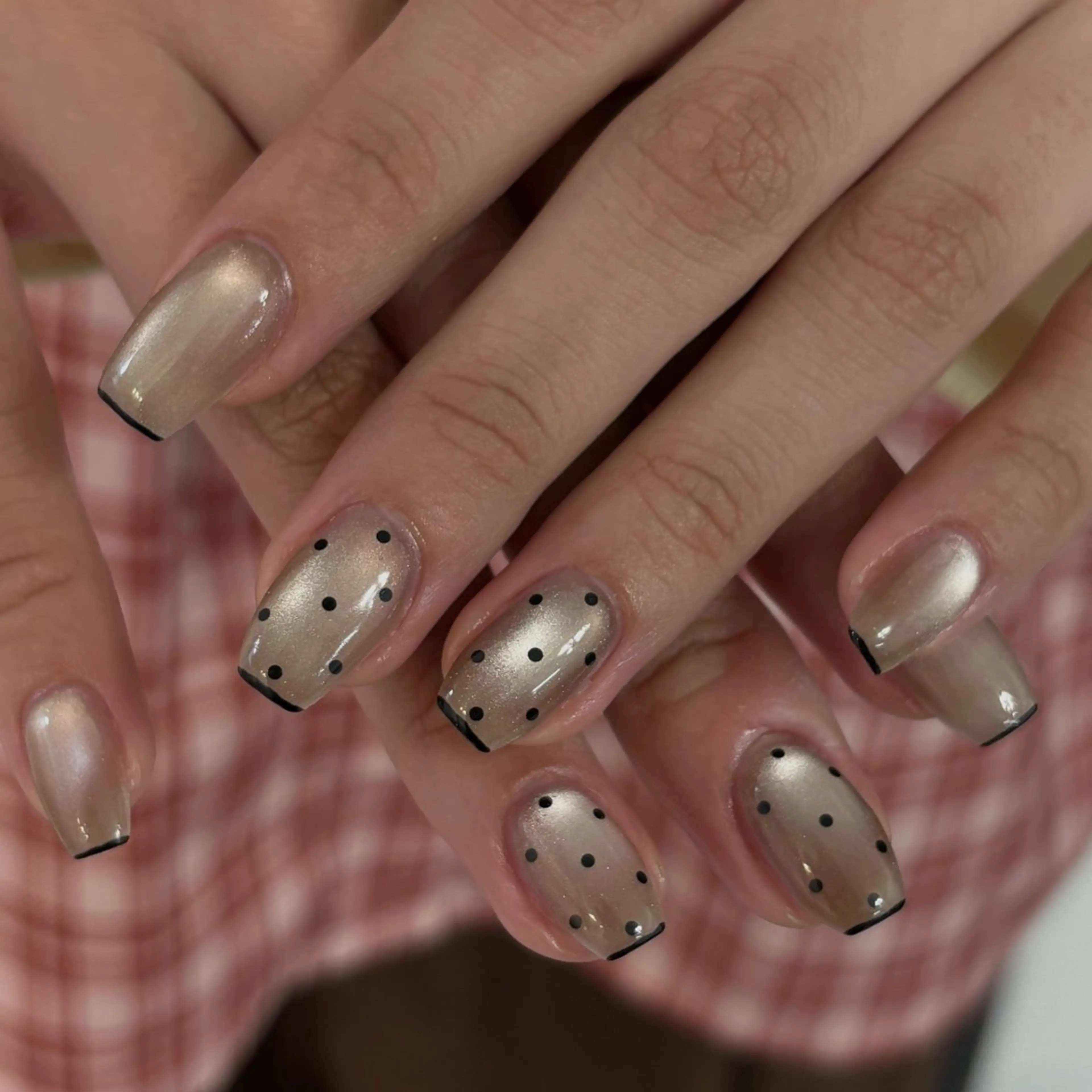 ネイル ドット マグネットネイル 佐藤 渚紗のネイルデザイン