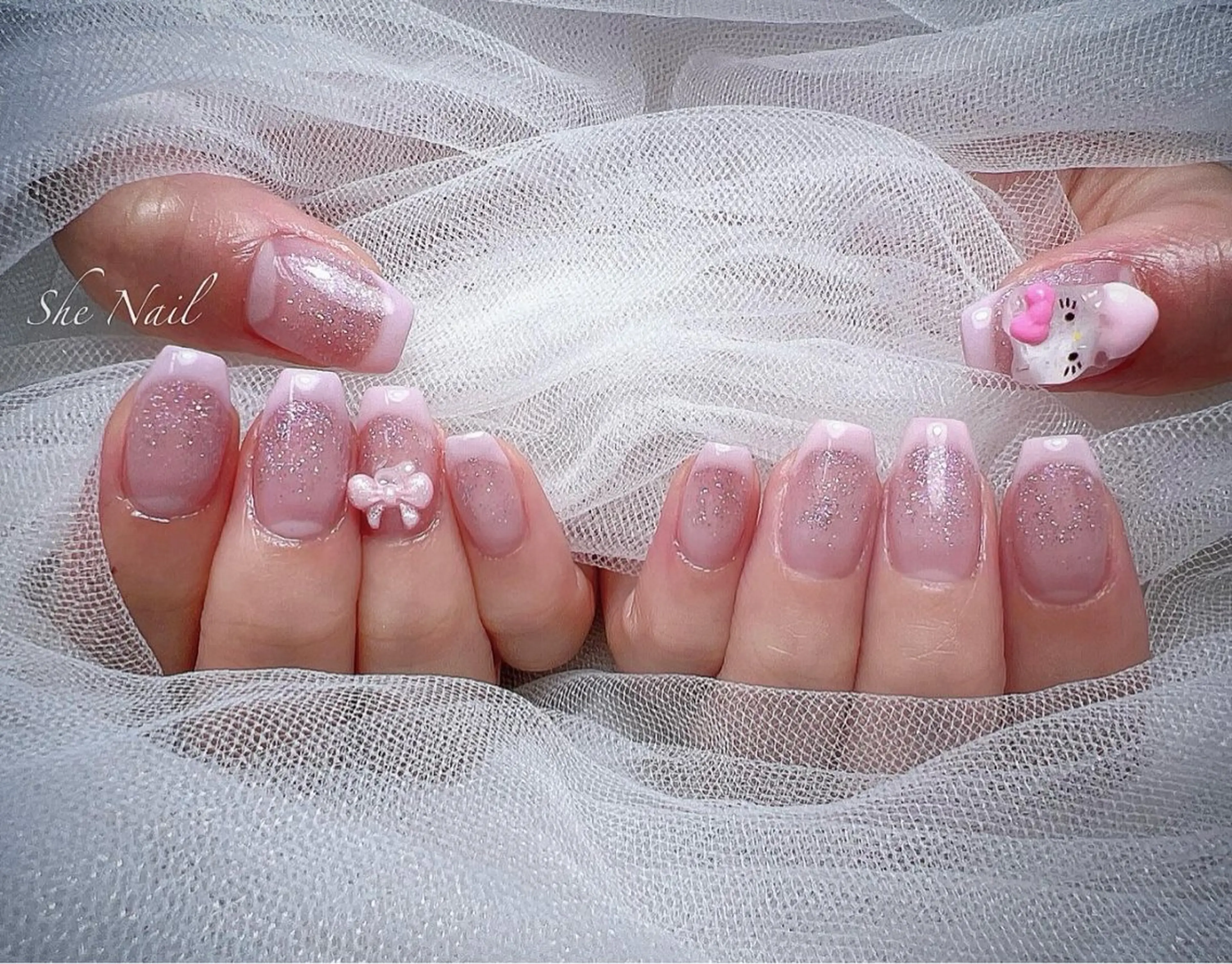 ネイル チークネイル 長さ出し フレンチネイル マグネットネイル 持ち込み ISA_ BELLAのネイルデザイン