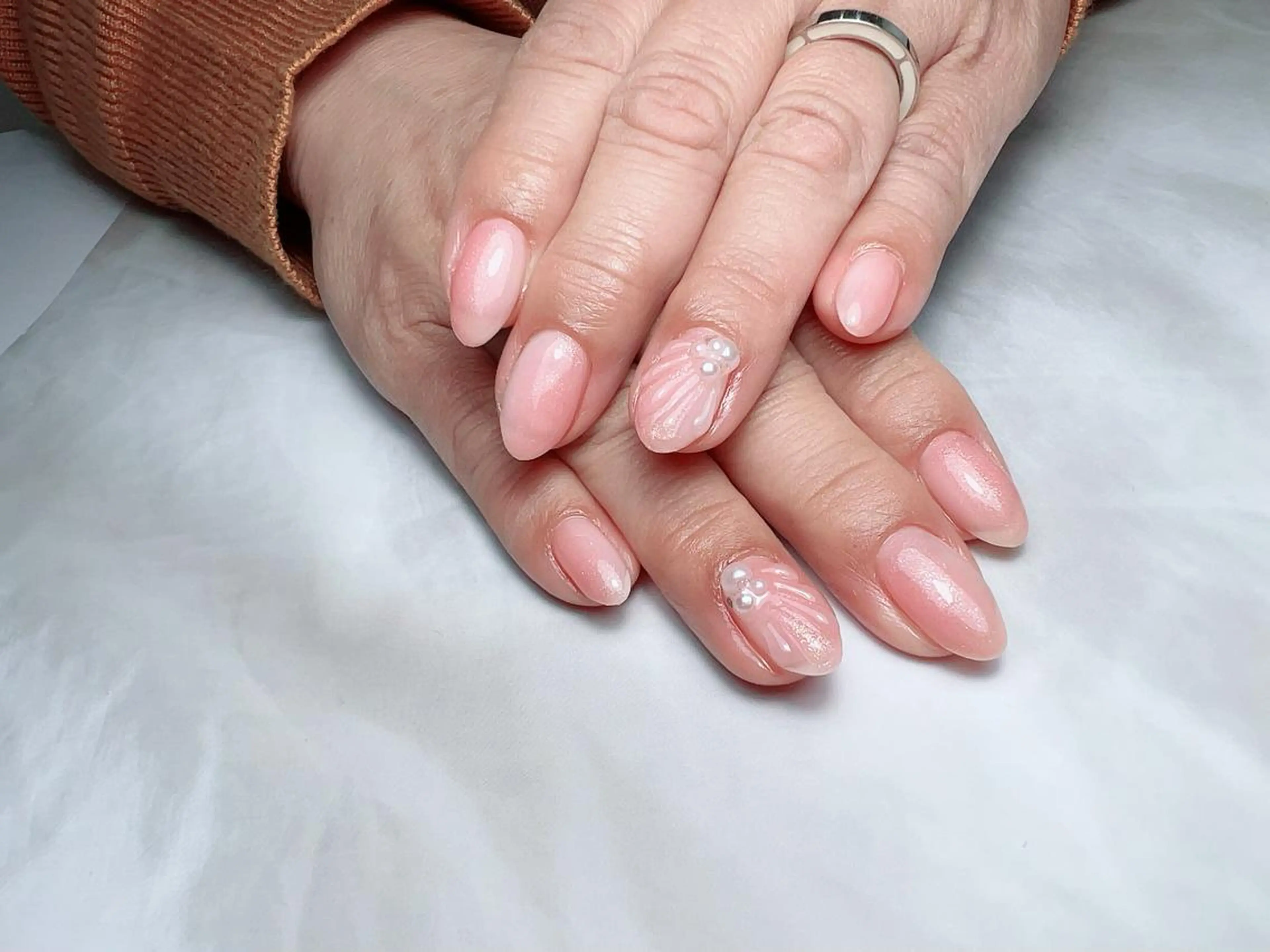 ネイル ハンドネイル 𝐑𝐞𝐯𝐢𝐨 ___堺市西区のマツエク・マツパデザイン