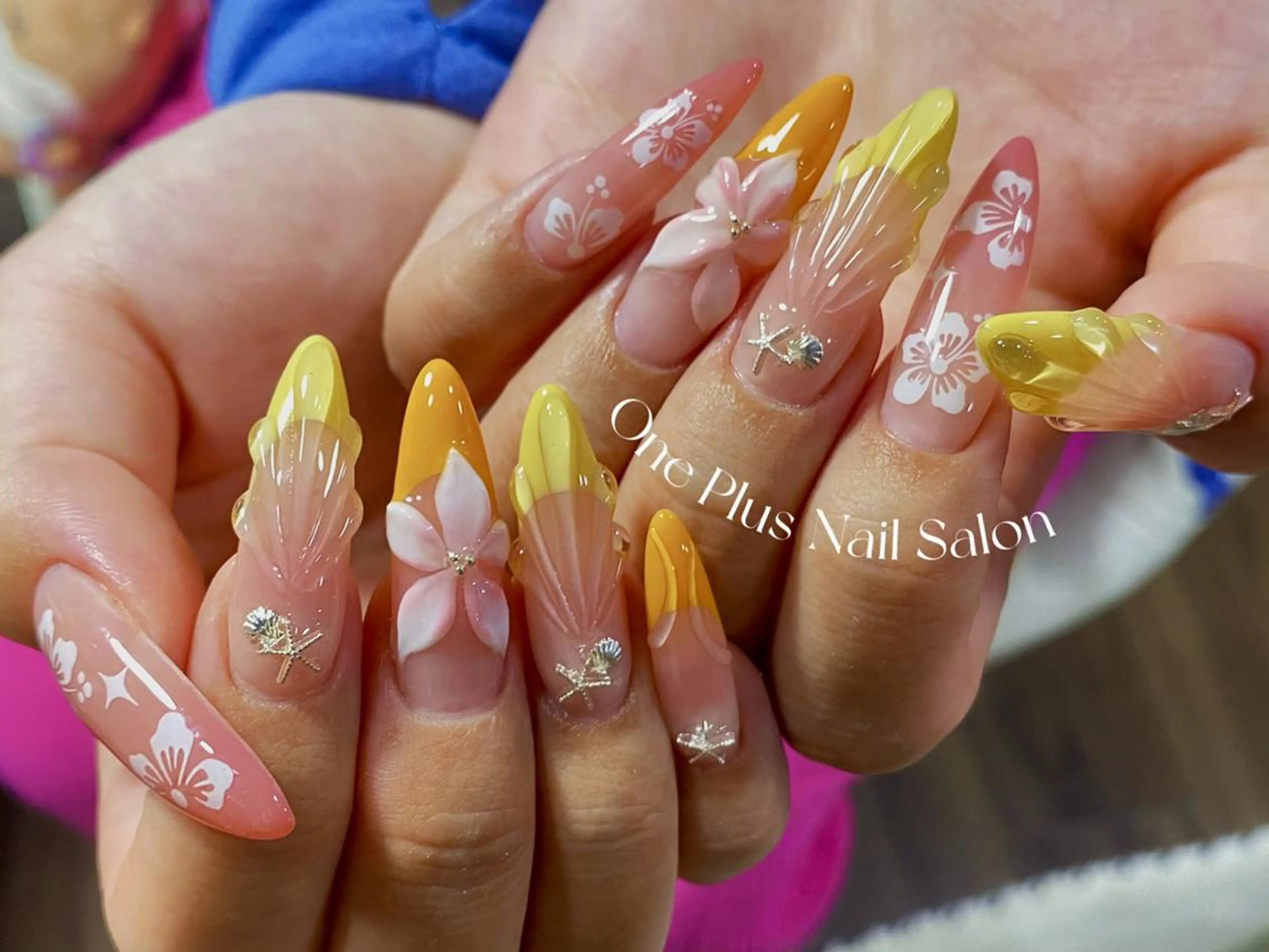 ネイル アートネイル グラデーション ハート 韓国ネイル 持ち込み ハンドネイル One Plus キキのネイルデザイン