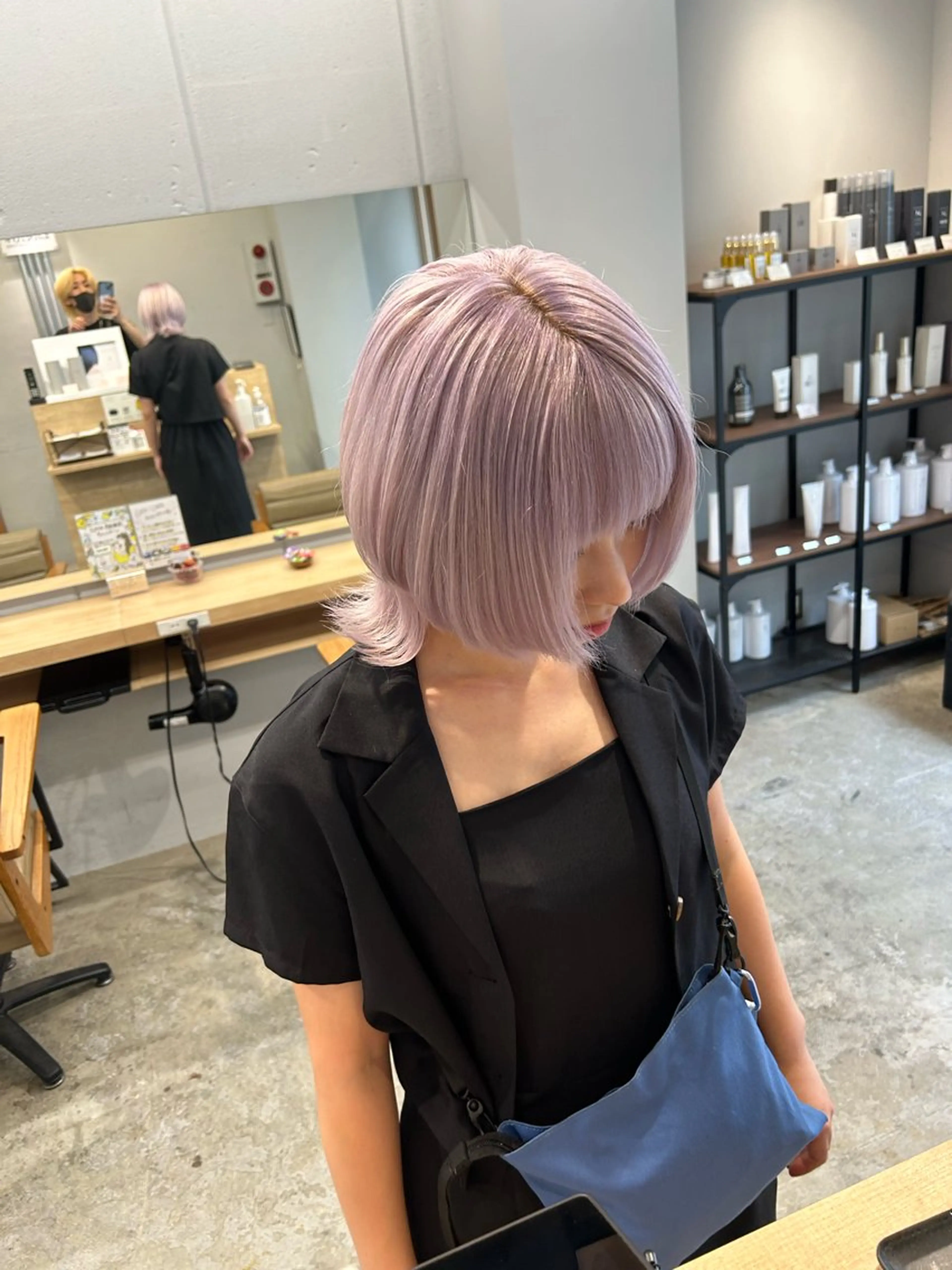 ショート パープルカラー カット ヘアカラー SAEKI【ior 】北千住店ブリーチのヘアスタイル