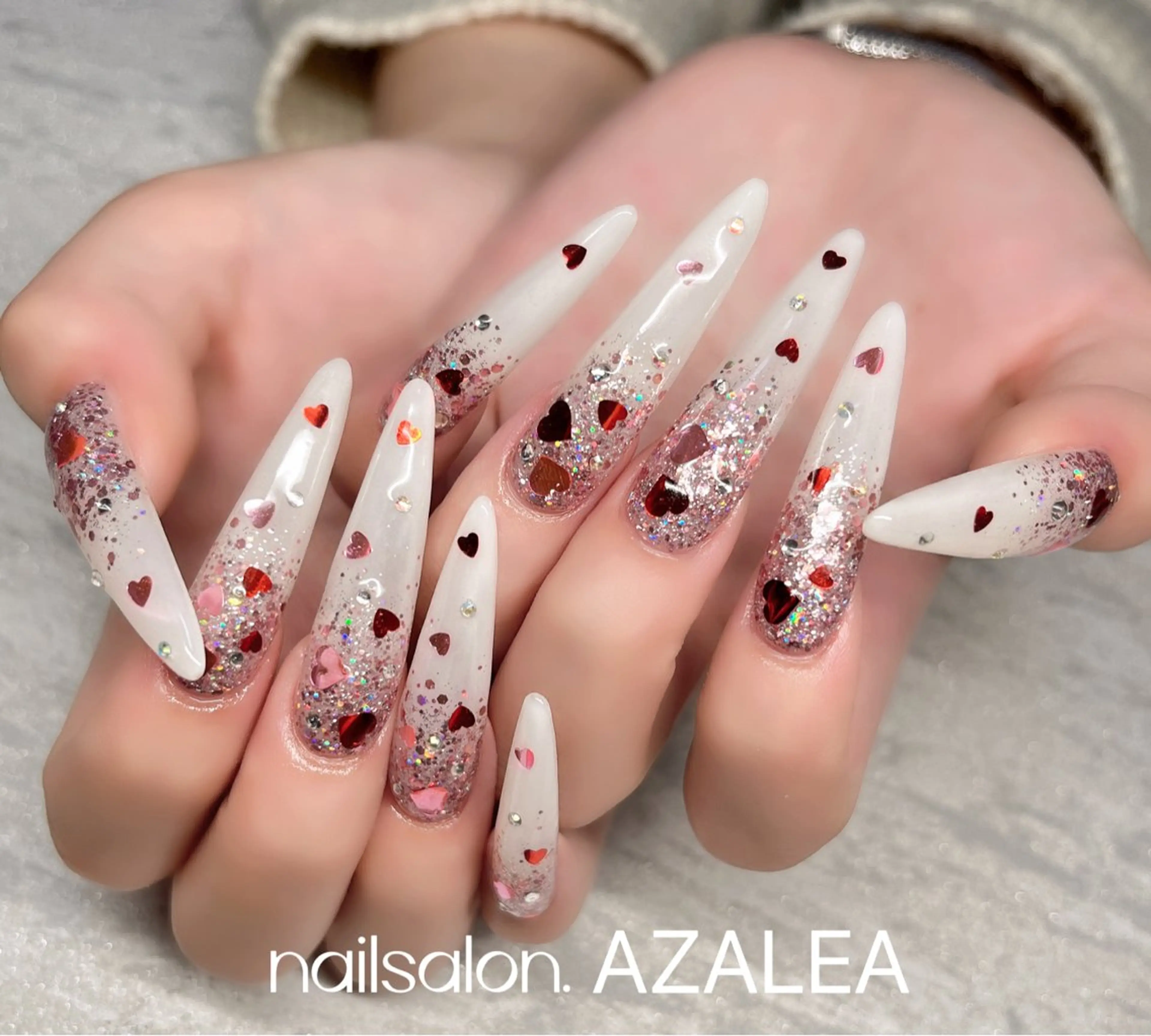 ネイル ハンドネイル R inのネイルデザイン