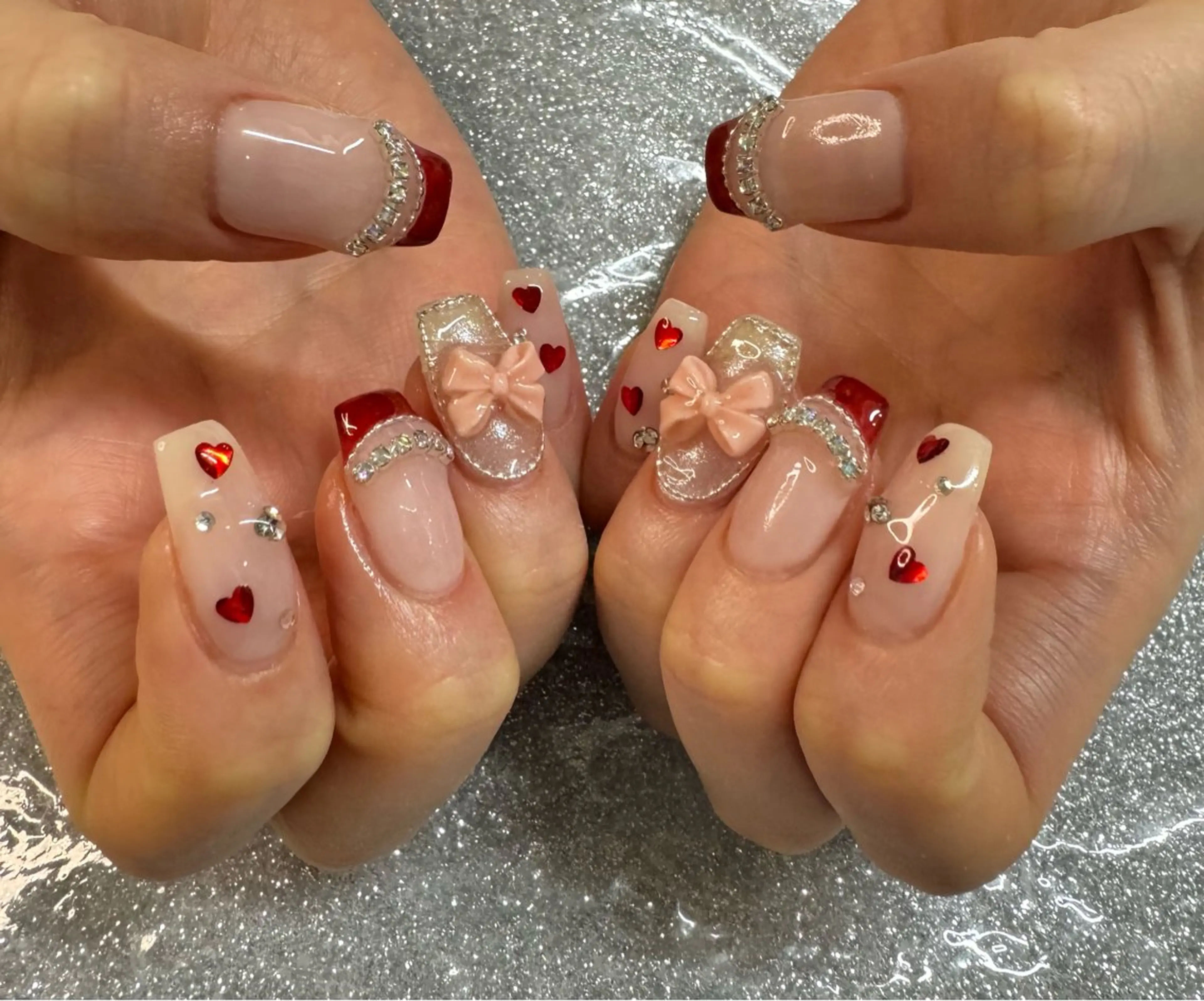 ネイル ハンドネイル VIERU 🌈🎀💖のネイルデザイン