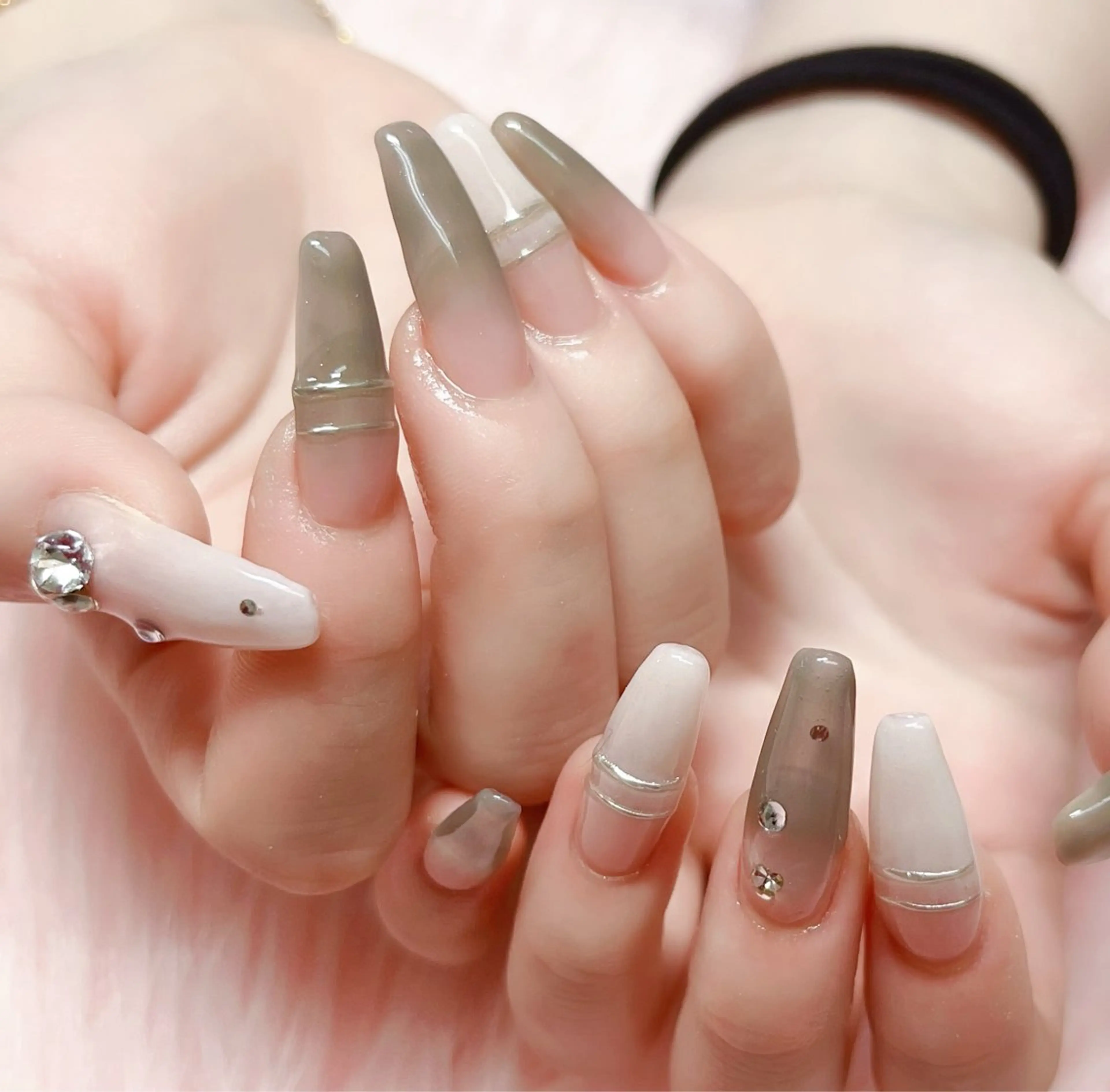 ネイル ジェルネイル ハート キラキラネイル 大理石ネイル(マーブル) ワンカラーネイル ハンドネイル MoonNail ユリ🌸のネイルデザイン