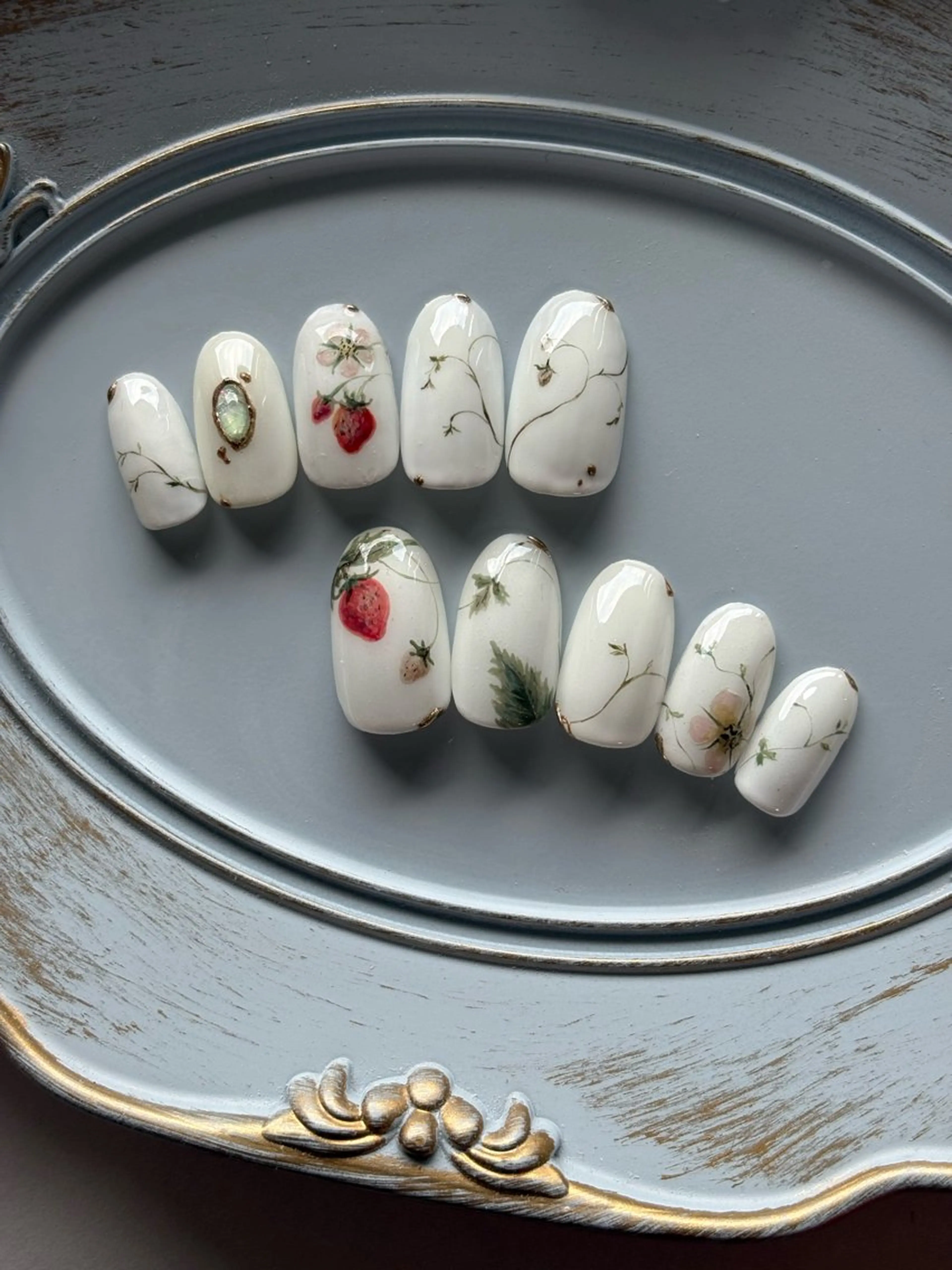 ネイル ハンドネイル FIORITURA Maikoのネイルデザイン