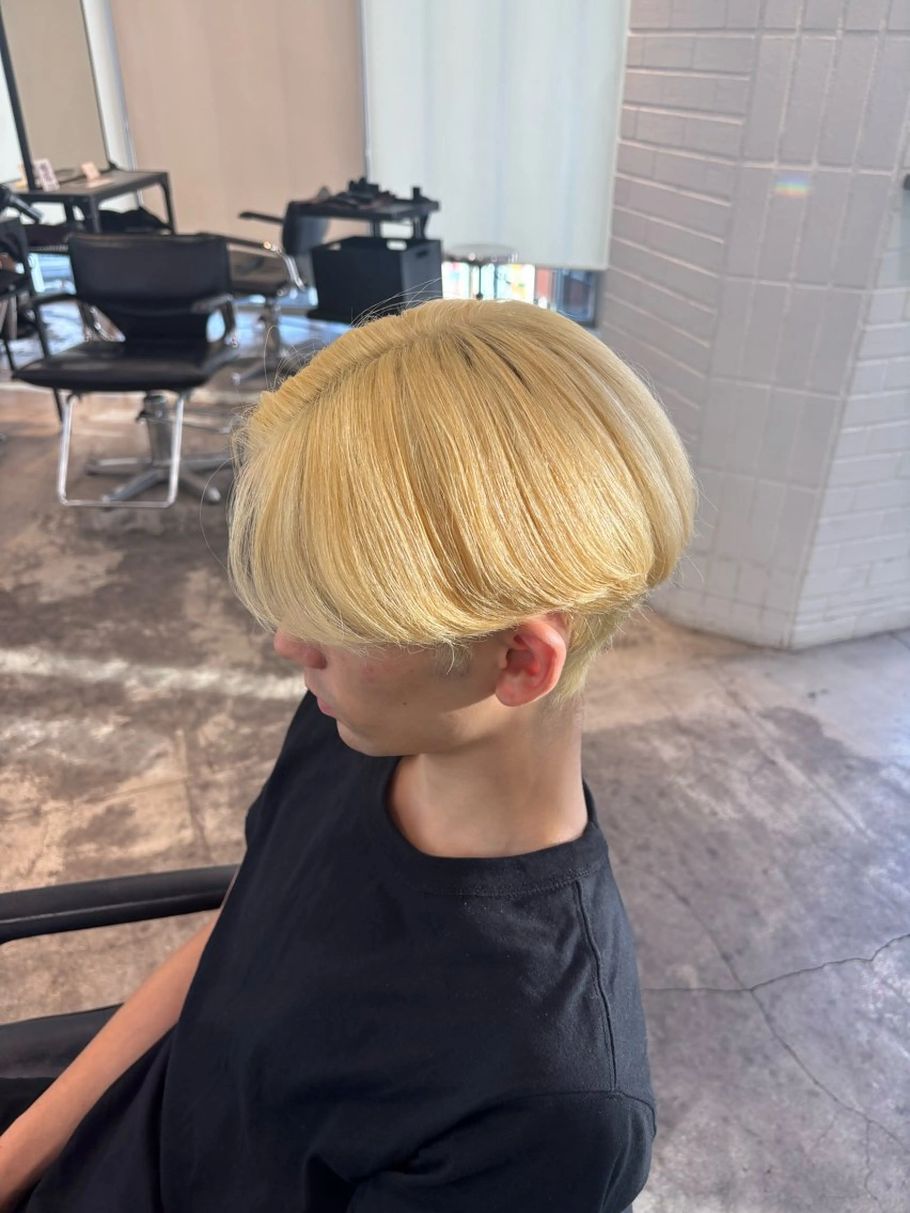 カラー メンズ メンズブリーチ ブリーチ 抜きっぱなしブロンド ヘアカラー レイヤー sala 推しカラー職人🎀のヘアスタイル