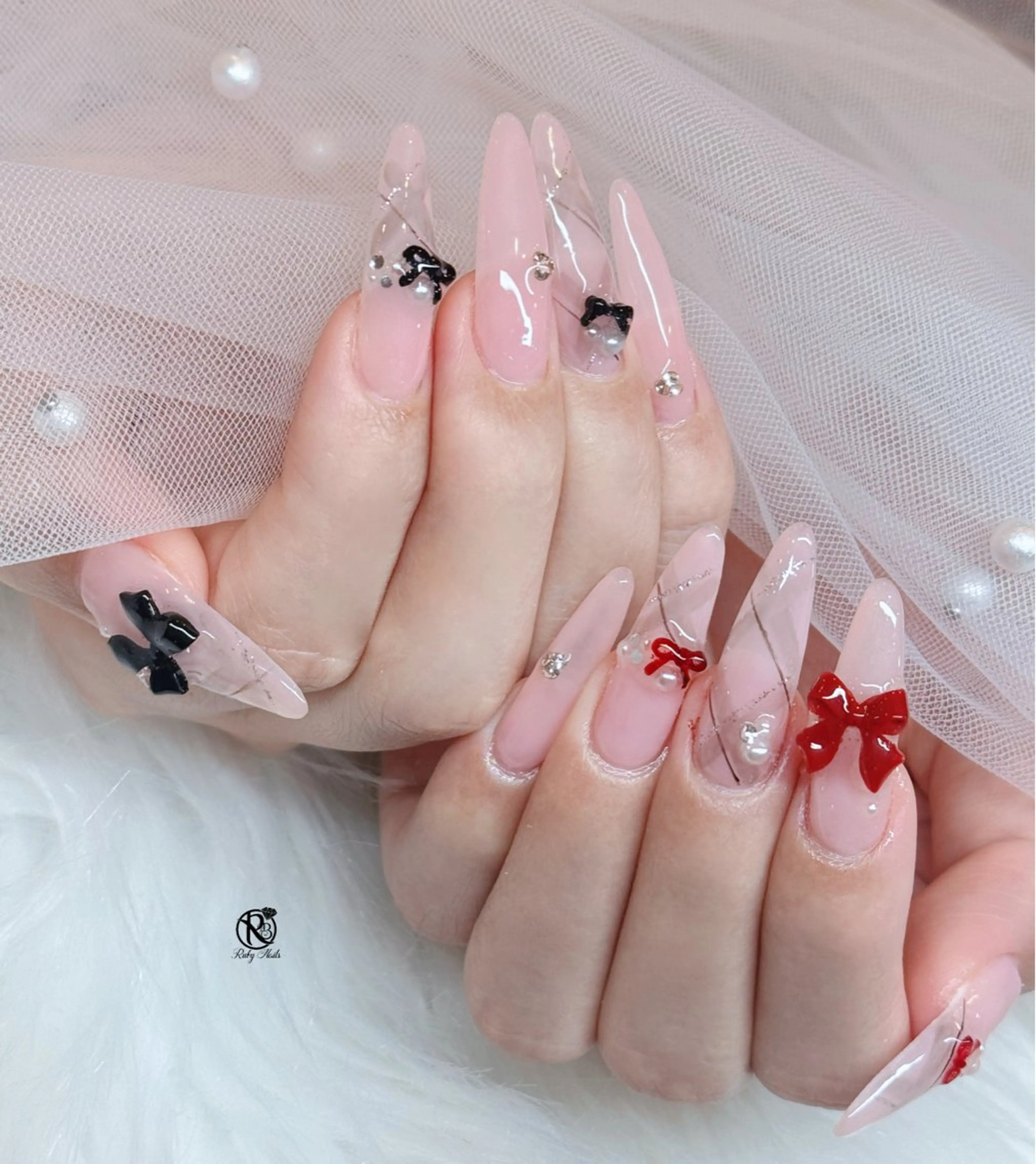 ネイル ボルドー ブラウン チークネイル ドット フットネイル ハンドネイル チェリネイルサロン 霞ヶ関のネイルデザイン