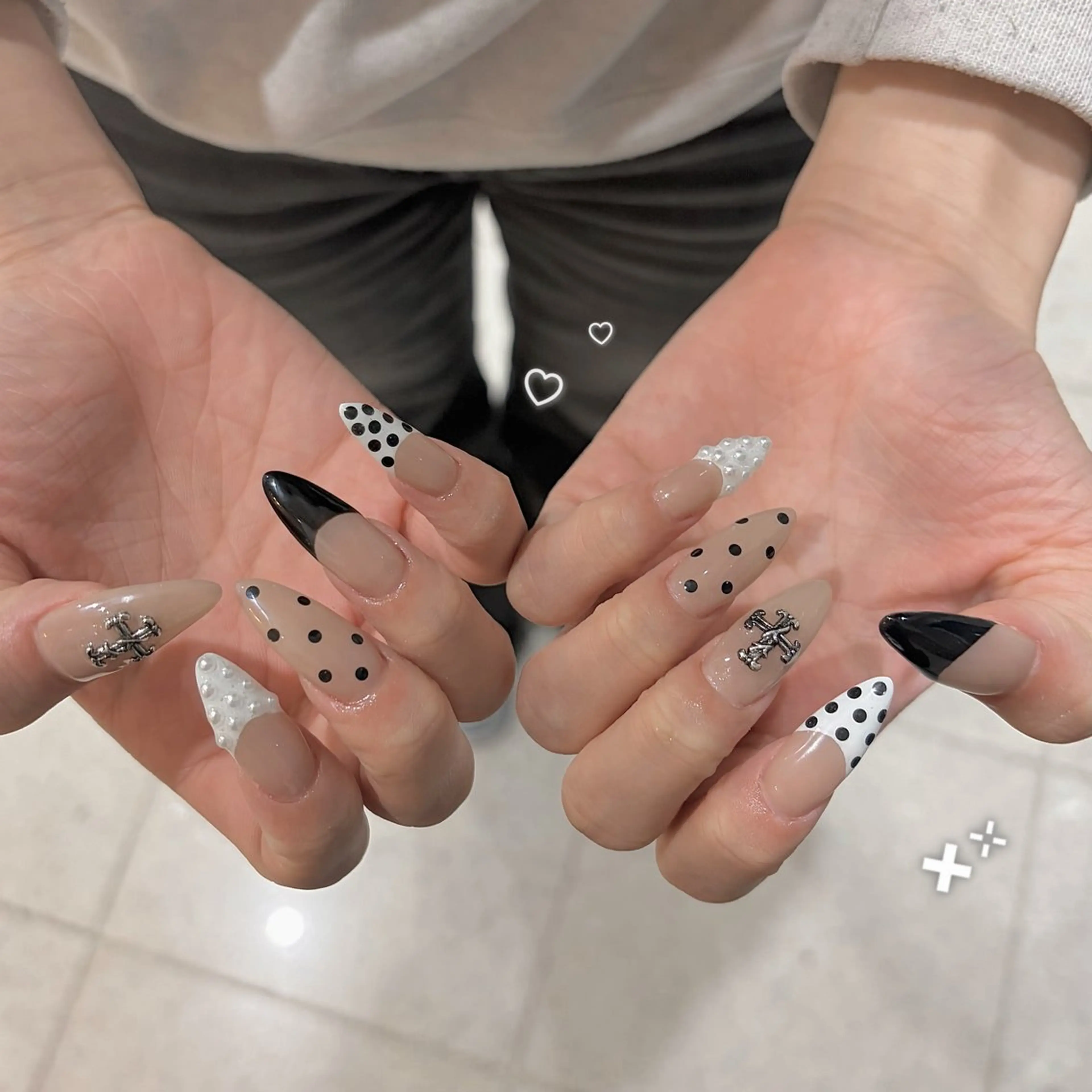 ネイル KANA🎀ワンホン ネイル🤍当日予約○のネイルデザイン