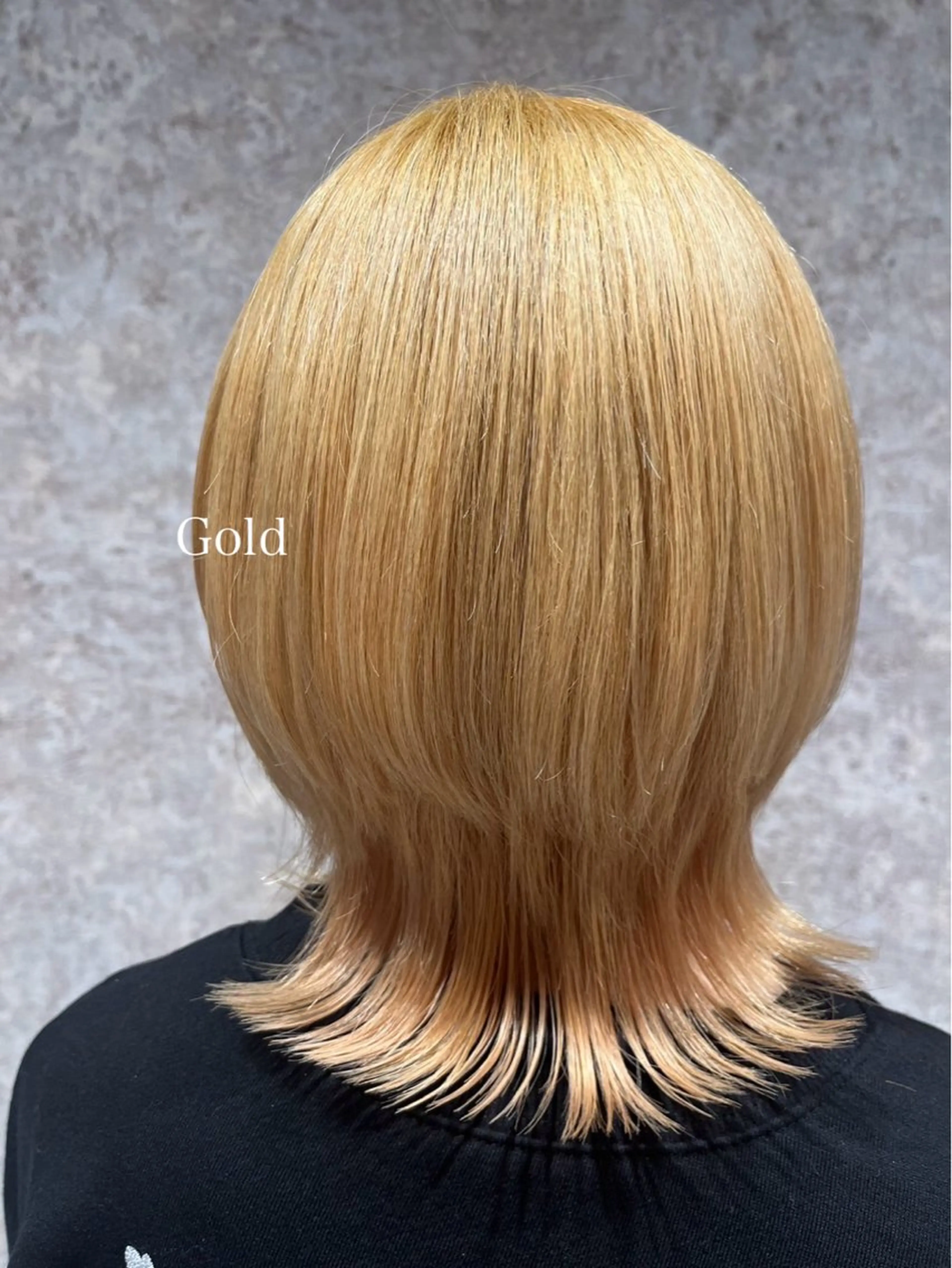 ショート カラー ベージュカラー ブリーチ ブロンド ブルーカラー ダブルカラー Blanco Color&Careのヘアスタイル