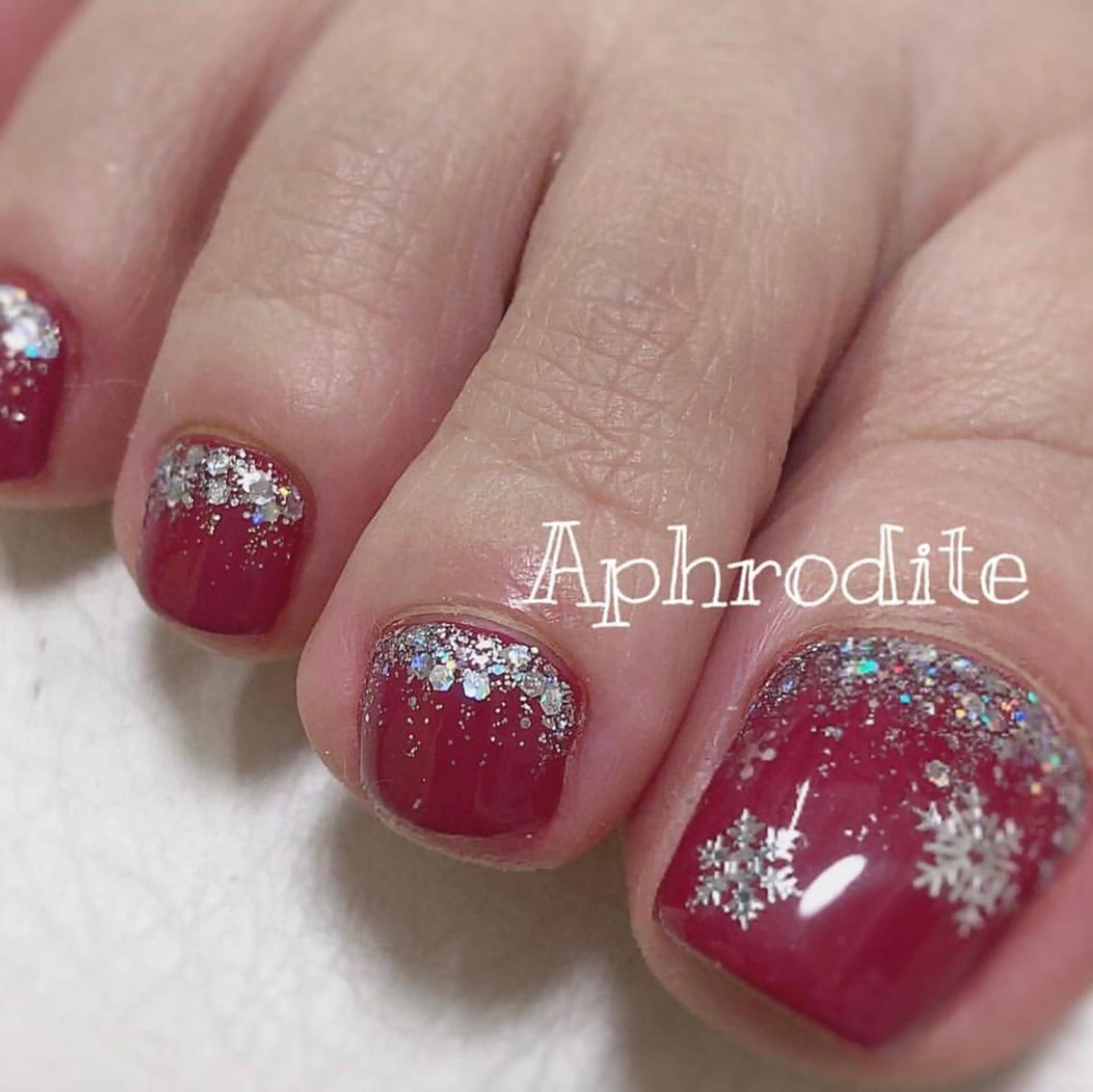 ネイル キラキラネイル 冬ネイル Aphrodite パラジェル認定サロンのネイルデザイン