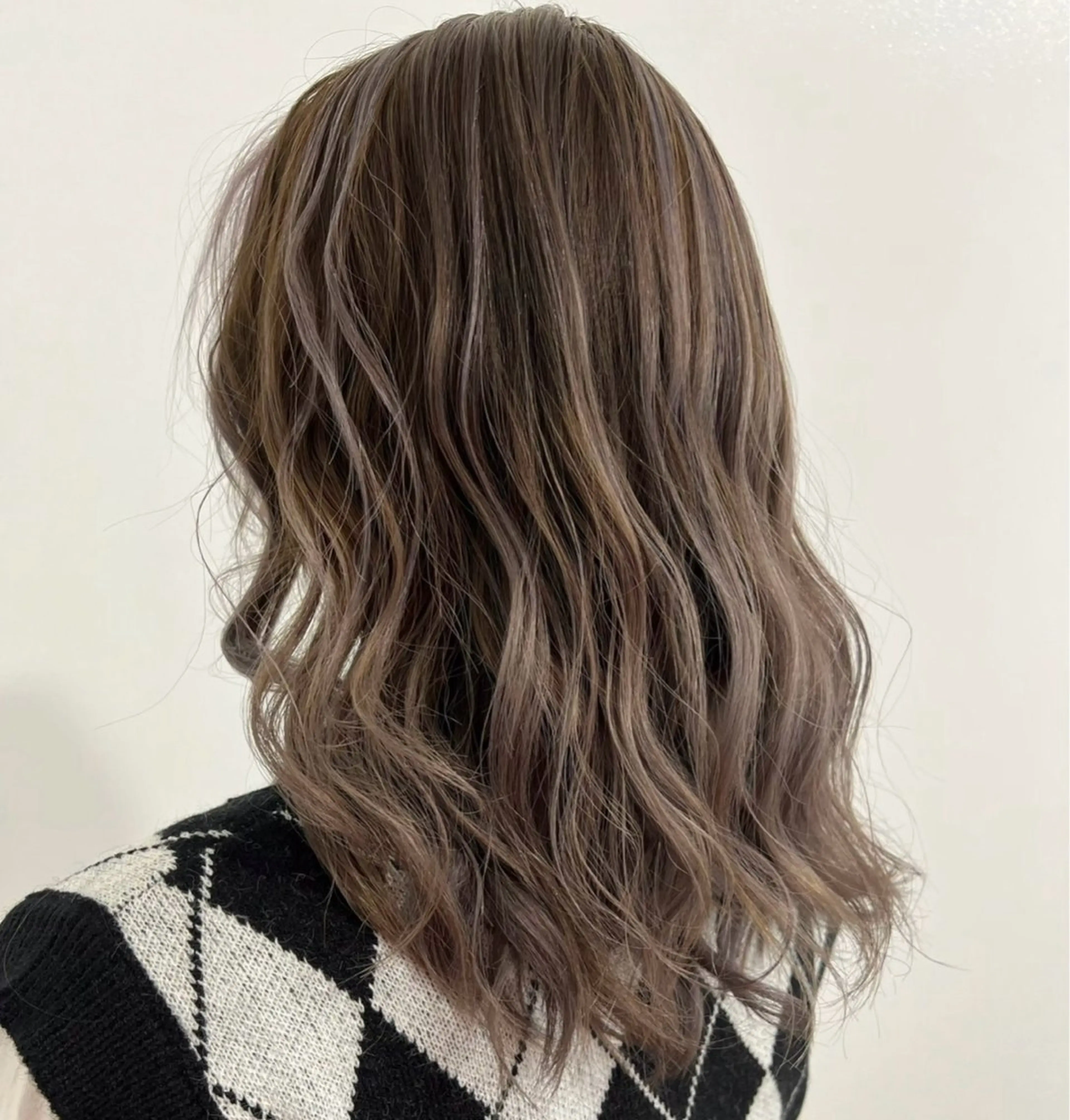 セミロング カラー 🍀︎Reika 🍀のヘアスタイル