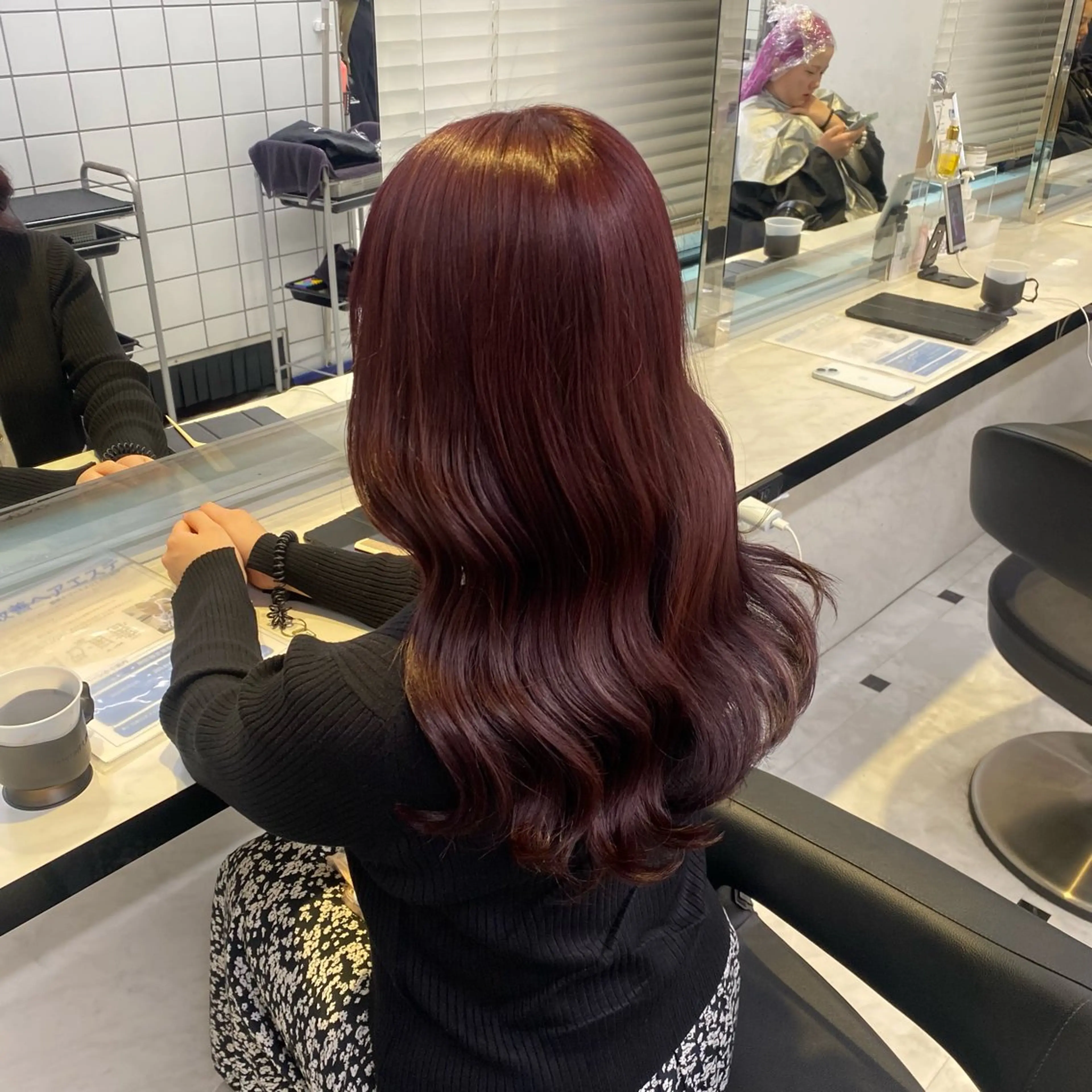 ロング カラー ブリーチ カシス ダブルカラー ブリーチなしカラー ピンクカラー ヘアカラー トリートメント ヘッドスパ ヘアセット 透明感ベージュカラー 🪞上野🪞AIのヘアスタイル