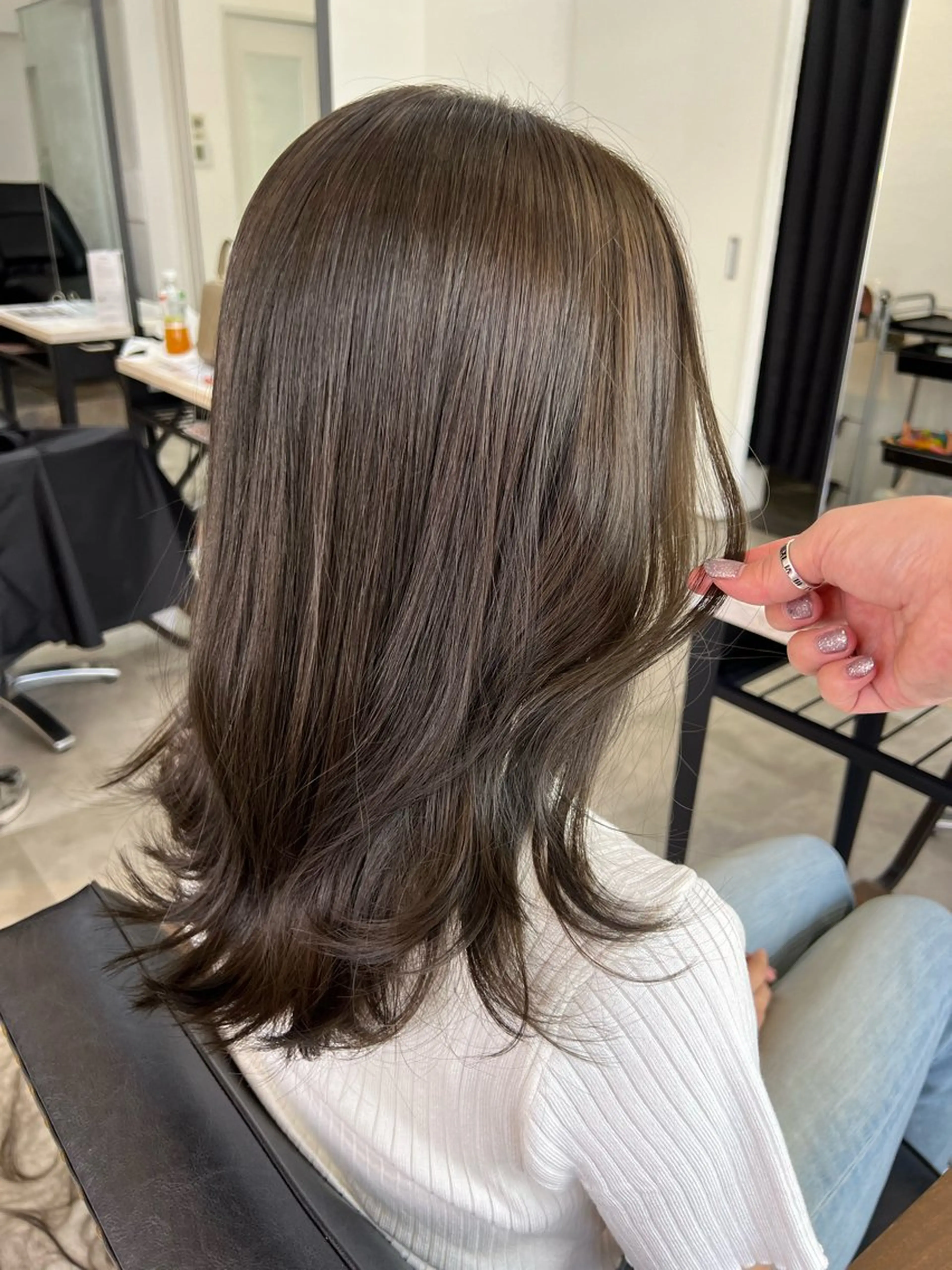 セミロング カラー 🥀韓国ヘア🥀 宮津真菜のヘアスタイル