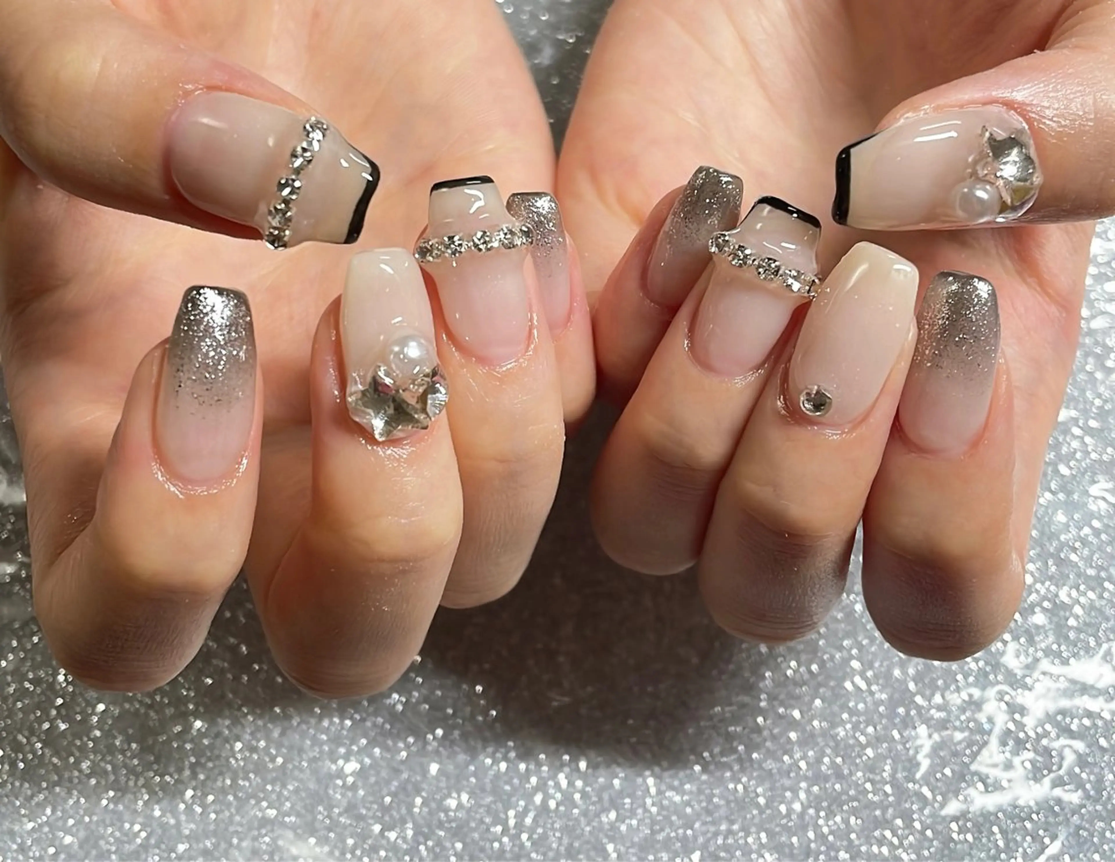 ネイル ハンドネイル VIERU 🌈🎀💖のネイルデザイン