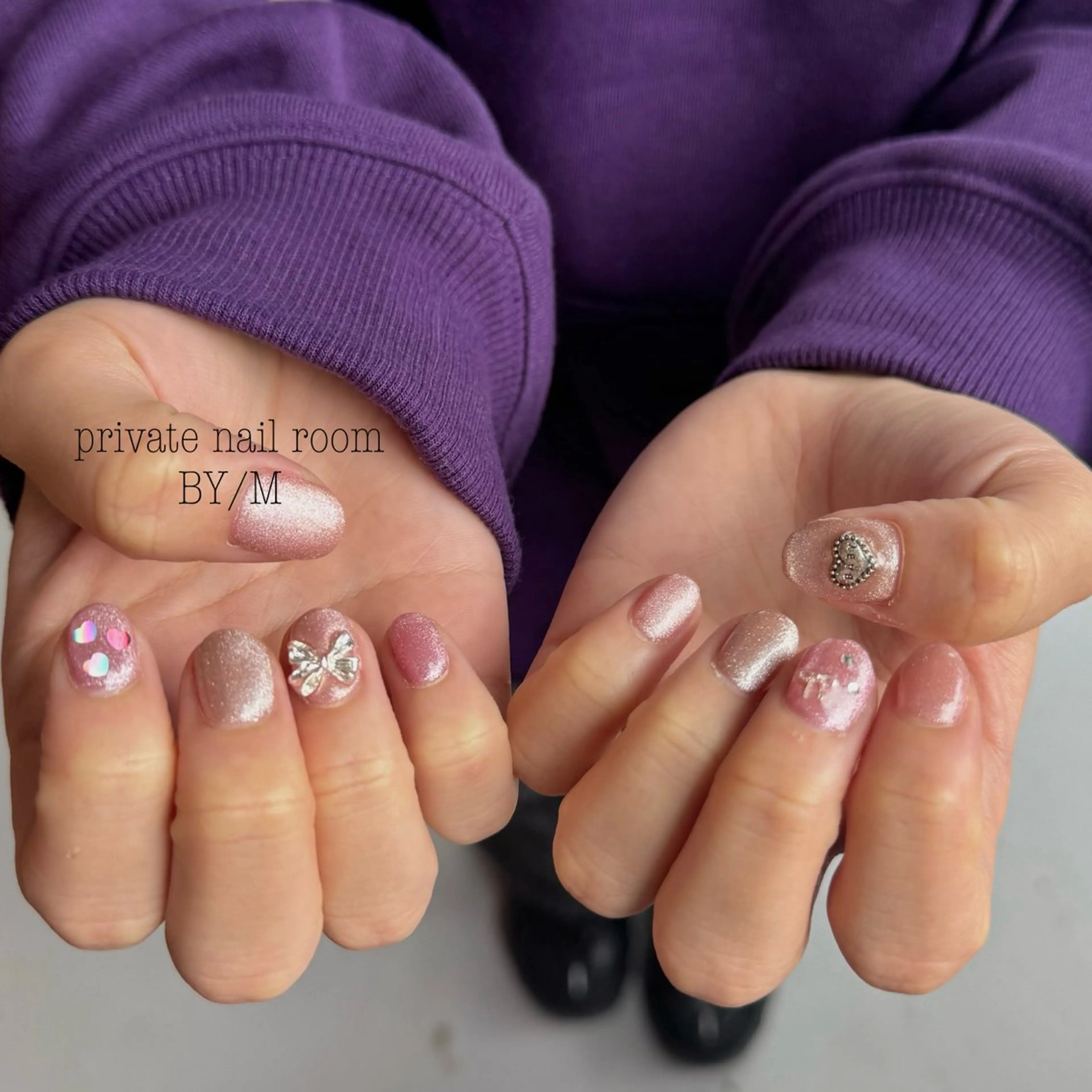 ネイル ハート マグネットネイル 持ち込み ピンク リボン ハンドネイル BY / Mのネイルデザイン