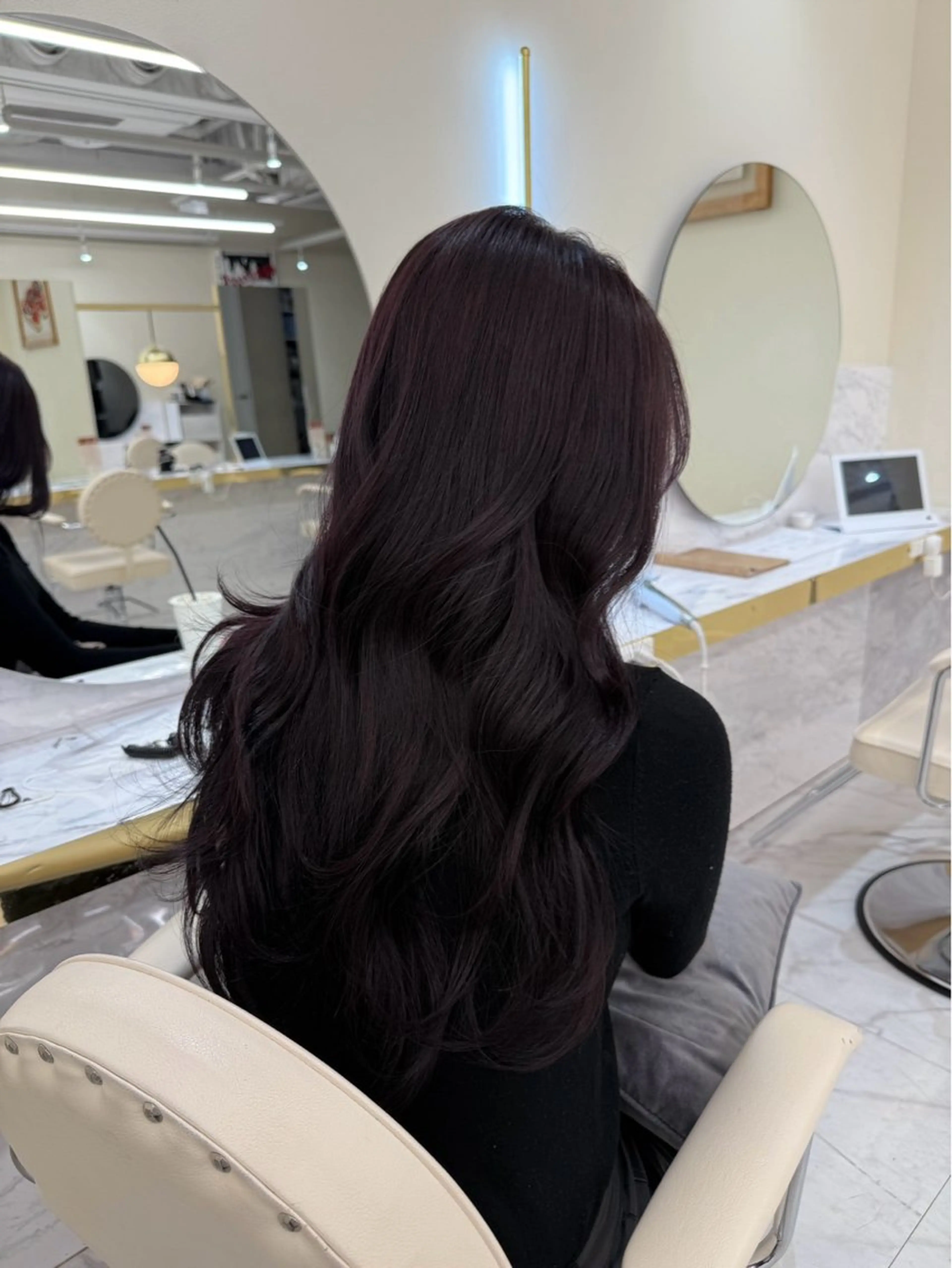 カラー ヘアカラー 吉田 瑠璃のヘアスタイル