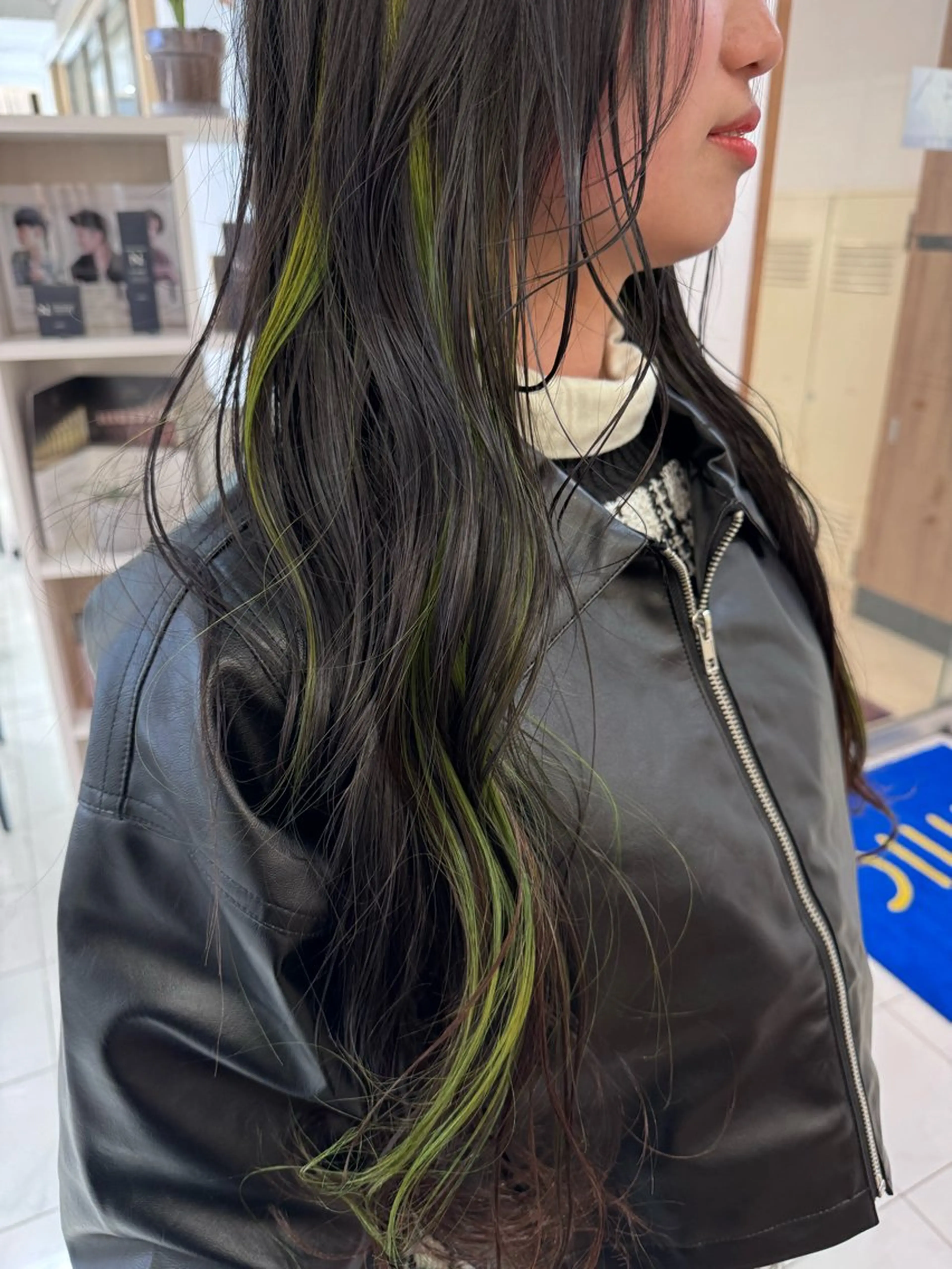 ロング カラー ヘアカラー トリートメント 秋山 俊のヘアスタイル