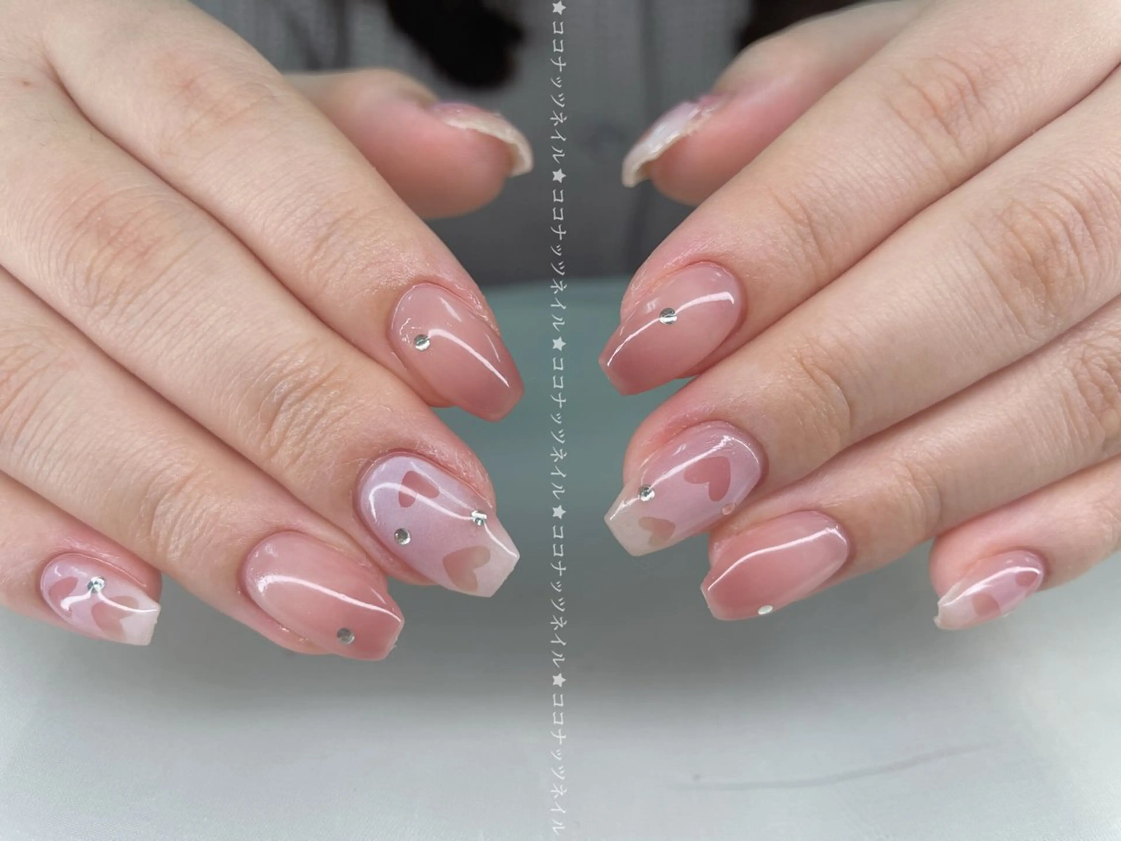 ネイル べっ甲ネイル フレンチネイル キラキラネイル マグネットネイル 大理石ネイル(マーブル) ハンドネイル 神田 ココナッツのネイルデザイン