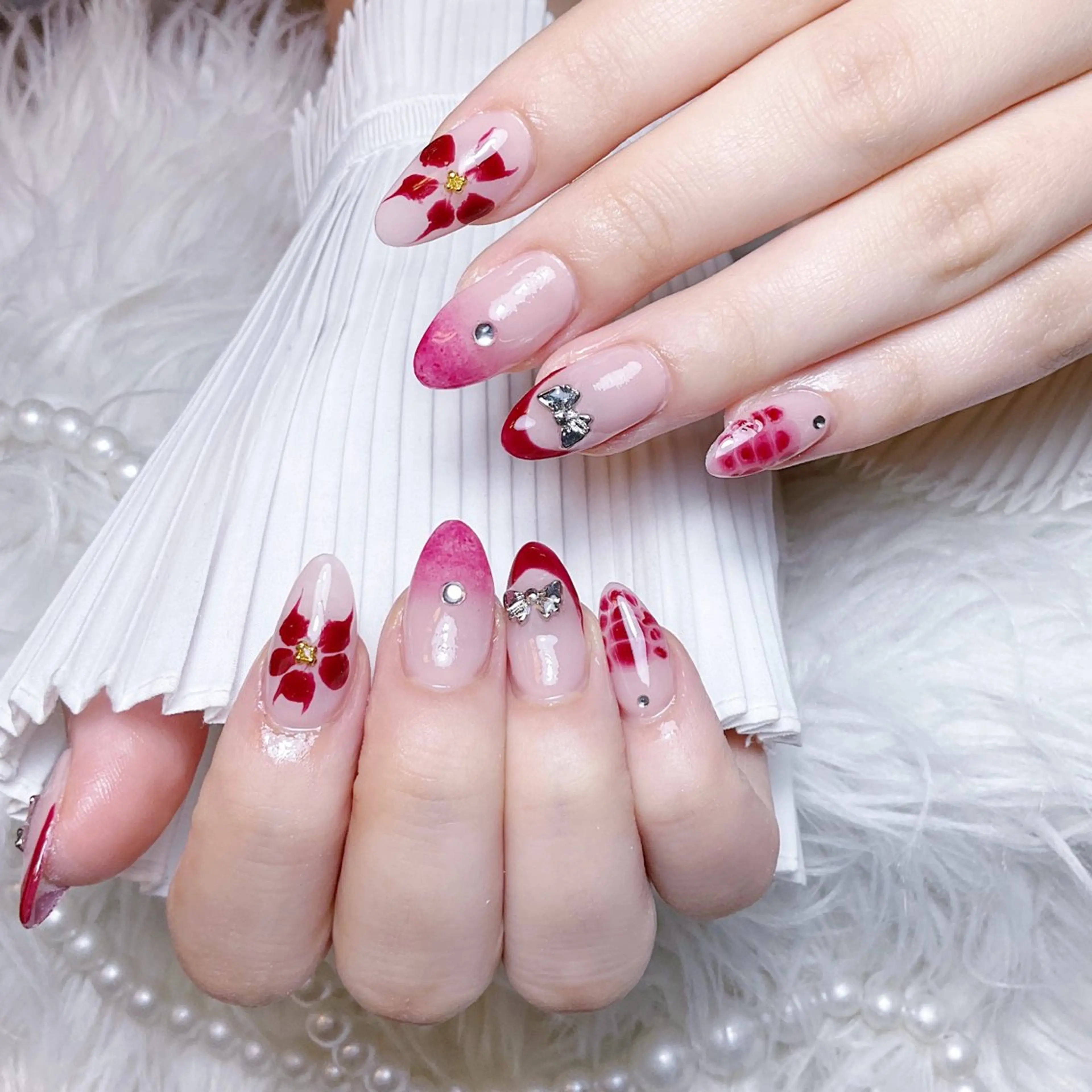 ネイル ハンドネイル 🍭Yun nail hyejin🌸のネイルデザイン