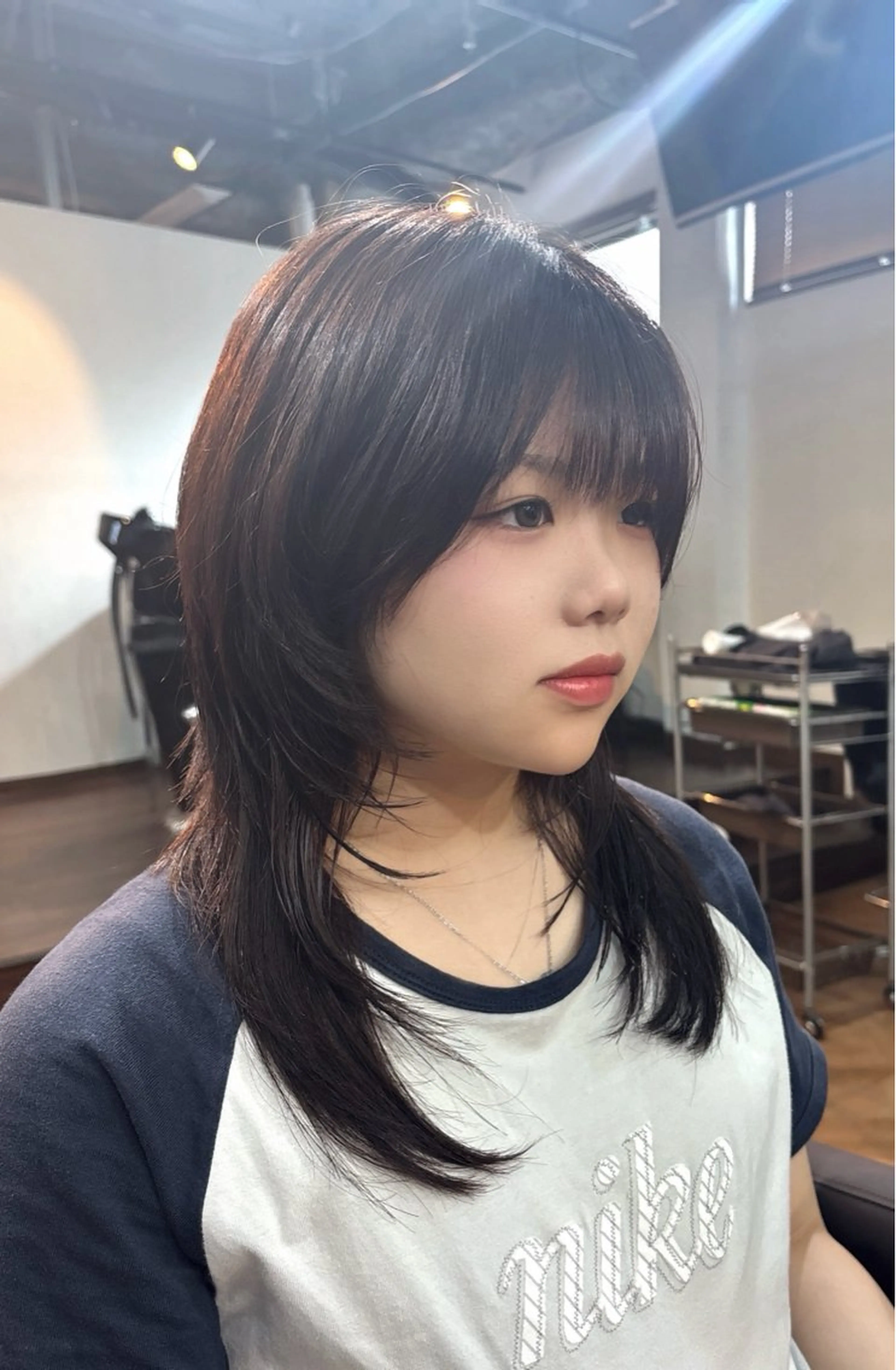 セミロング 髪質改善カラー｜ レイヤー｜小寺 葵のヘアスタイル