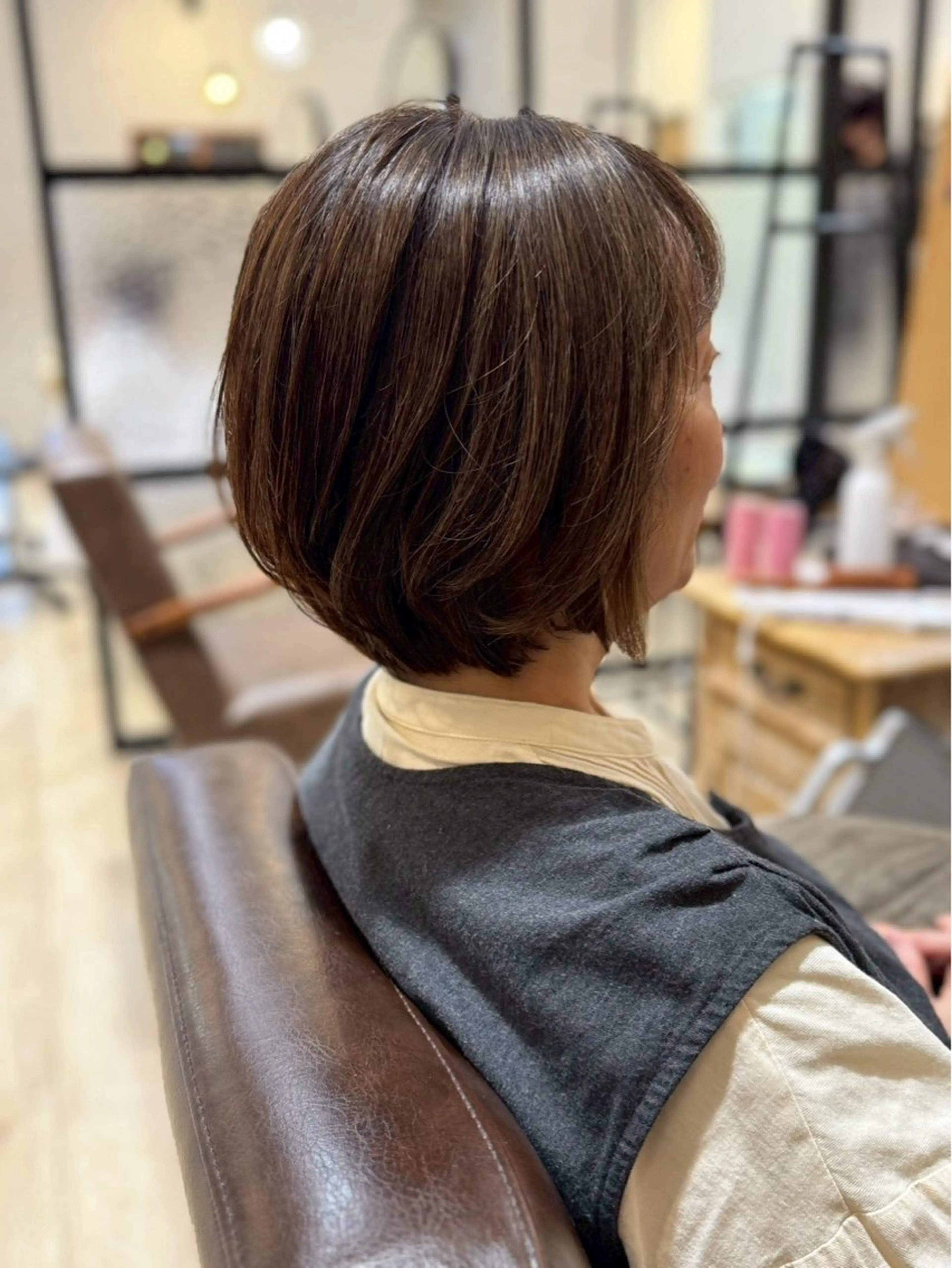 ミディアム ヘアカラー 三輪 あおいのヘアスタイル