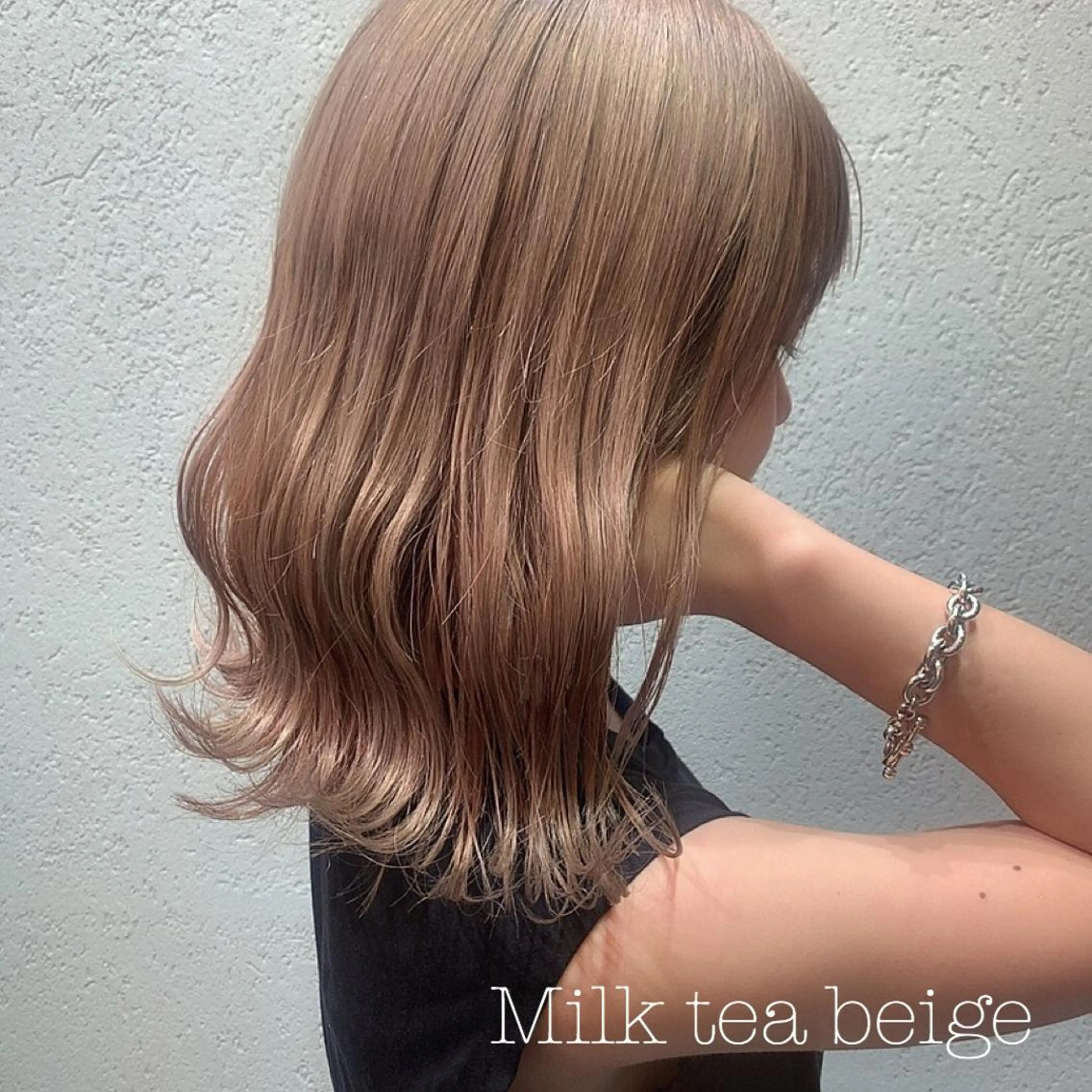 ミディアム カラー ベージュカラー ブリーチ ブロンド ダブルカラー イルミナカラー 🫧chinatsu 🫧のヘアスタイル