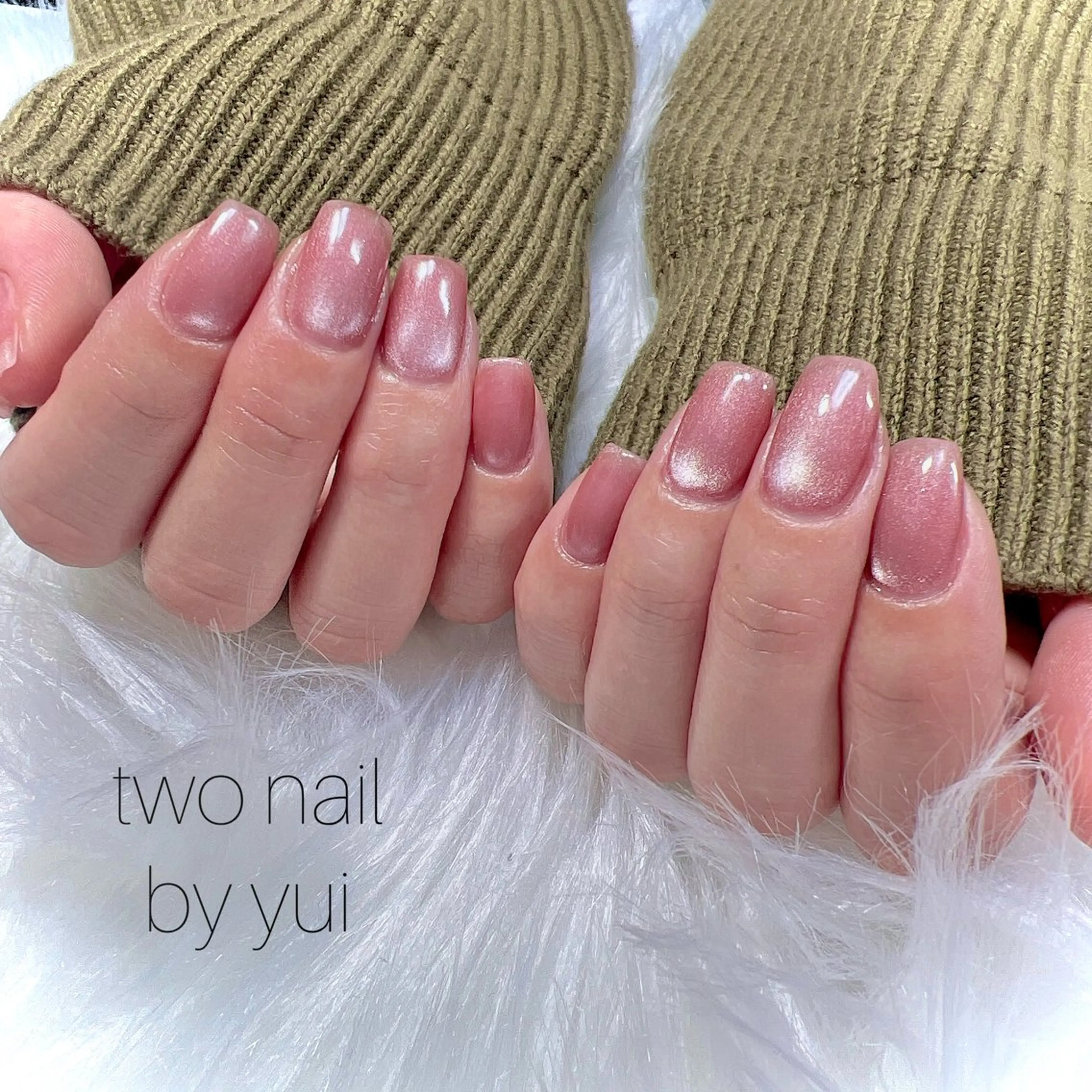 ネイル キラキラネイル マグネットネイル ネイルチップ ホワイト ハンドネイル two nailのネイルデザイン