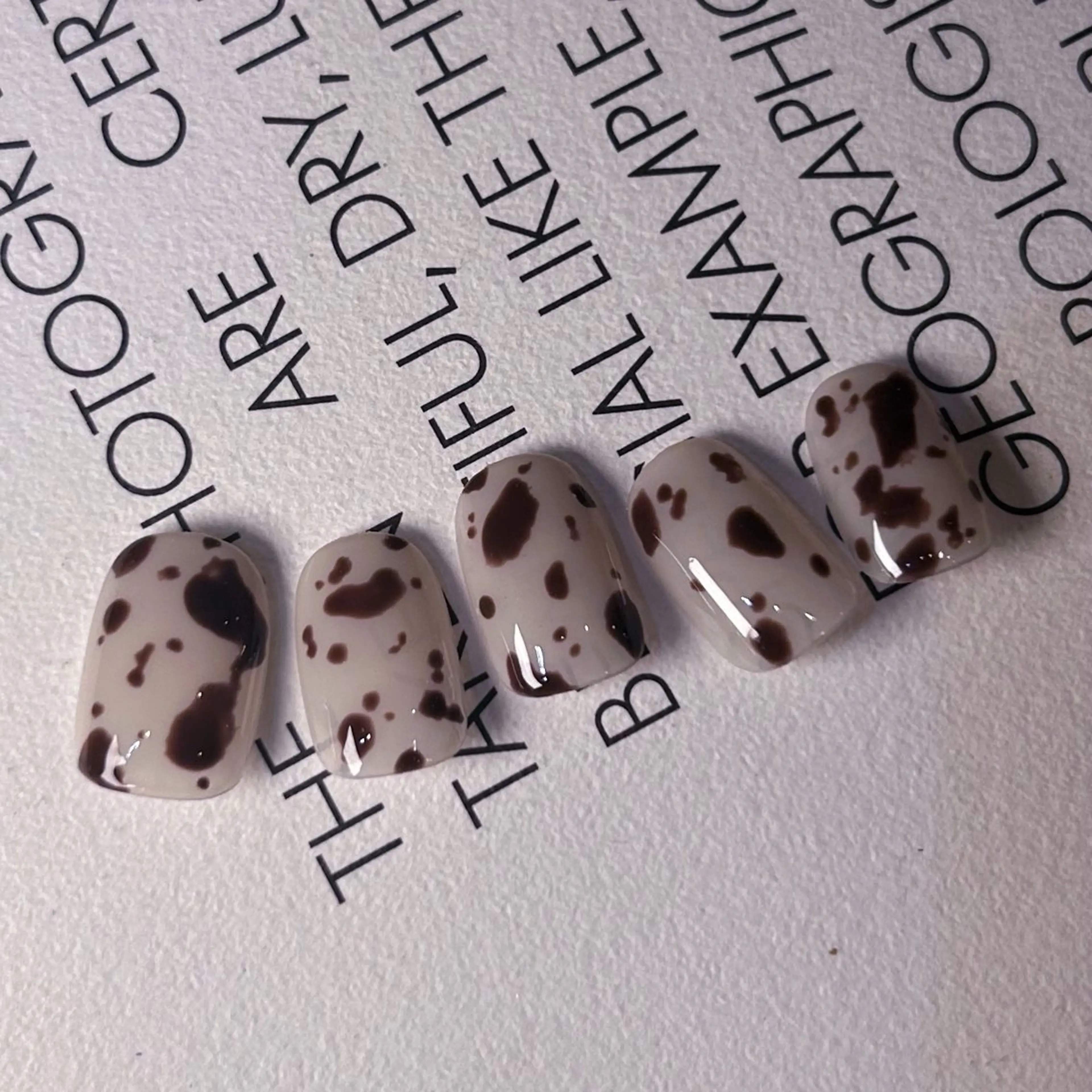 ネイル Yumi シンプルネイルのネイルデザイン