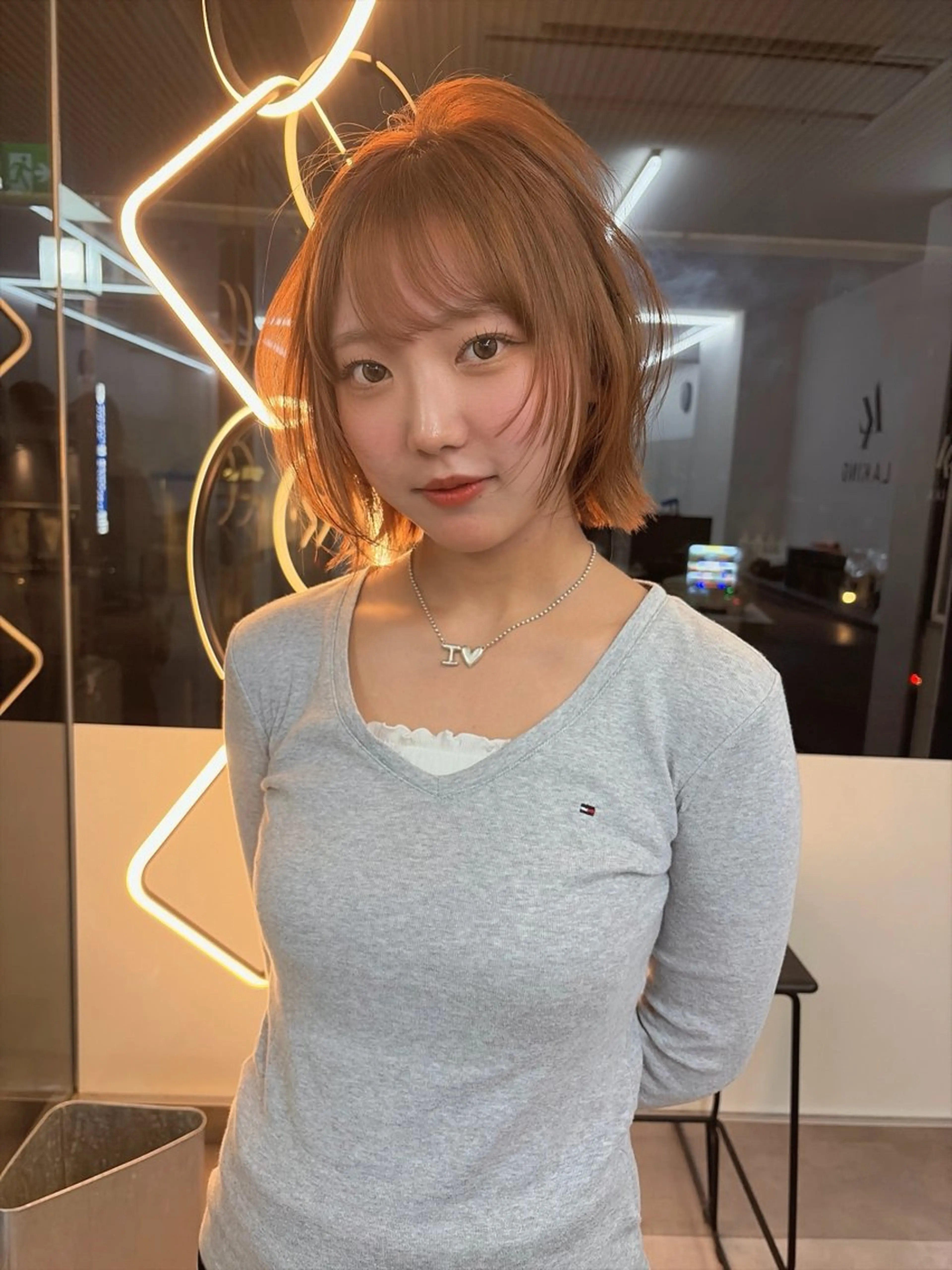 ショート カラー ブラウンカラー オレンジ オレンジブラウン LAKING munonのヘアスタイル