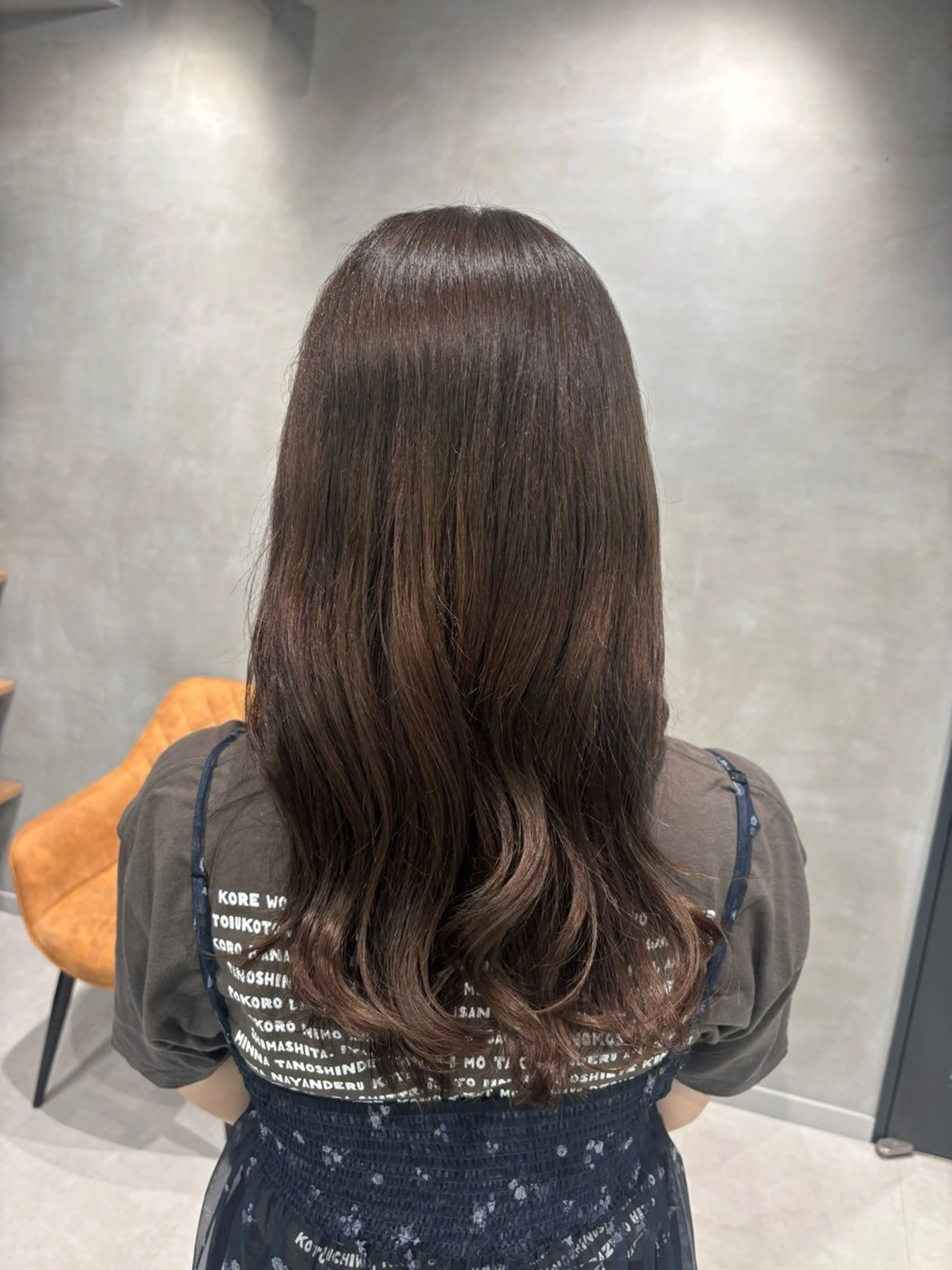 セミロング カラー ベージュカラー オリーブベージュ オリーブカラー 似合わせカット ヘアカラー トリートメント うる艶カラー✨️ 耳ツボ💠mamiのヘアスタイル