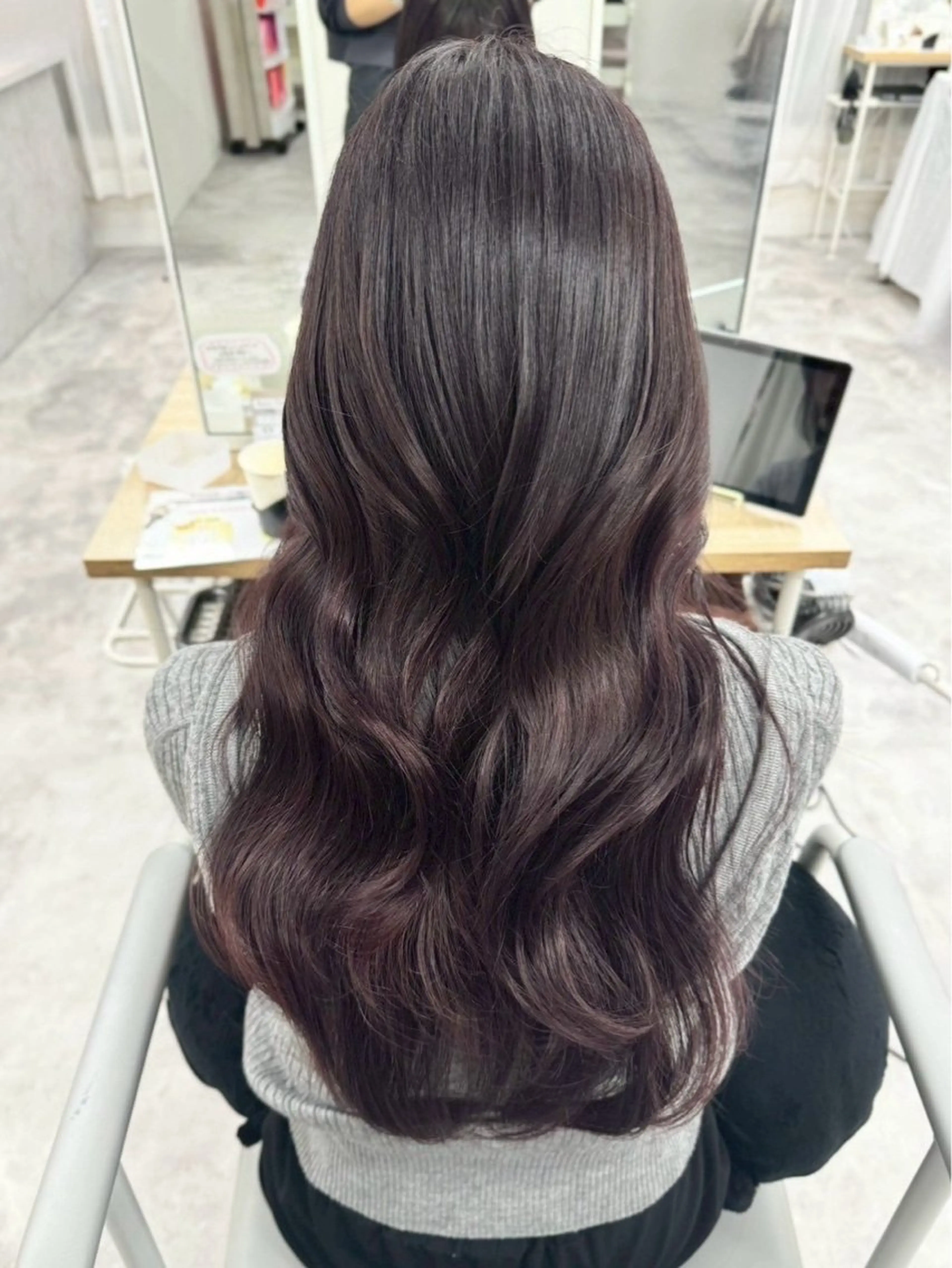 ロング カラー ブラウンカラー ラベンダーカラー ヘアカラー トリートメント 髪質改善Acero. shoyaのヘアスタイル