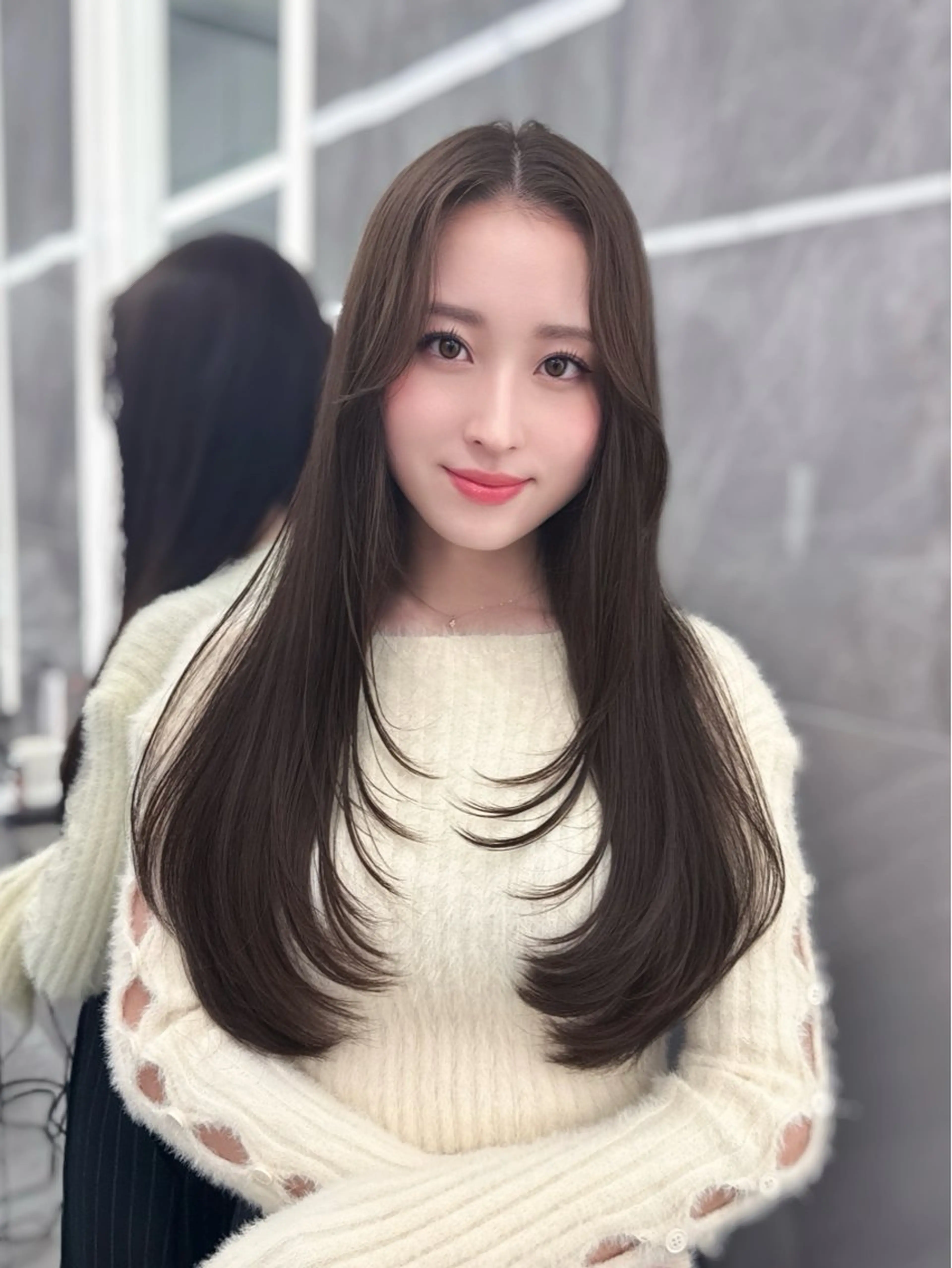 ロング MAEUL 【マウル】栄のヘアスタイル