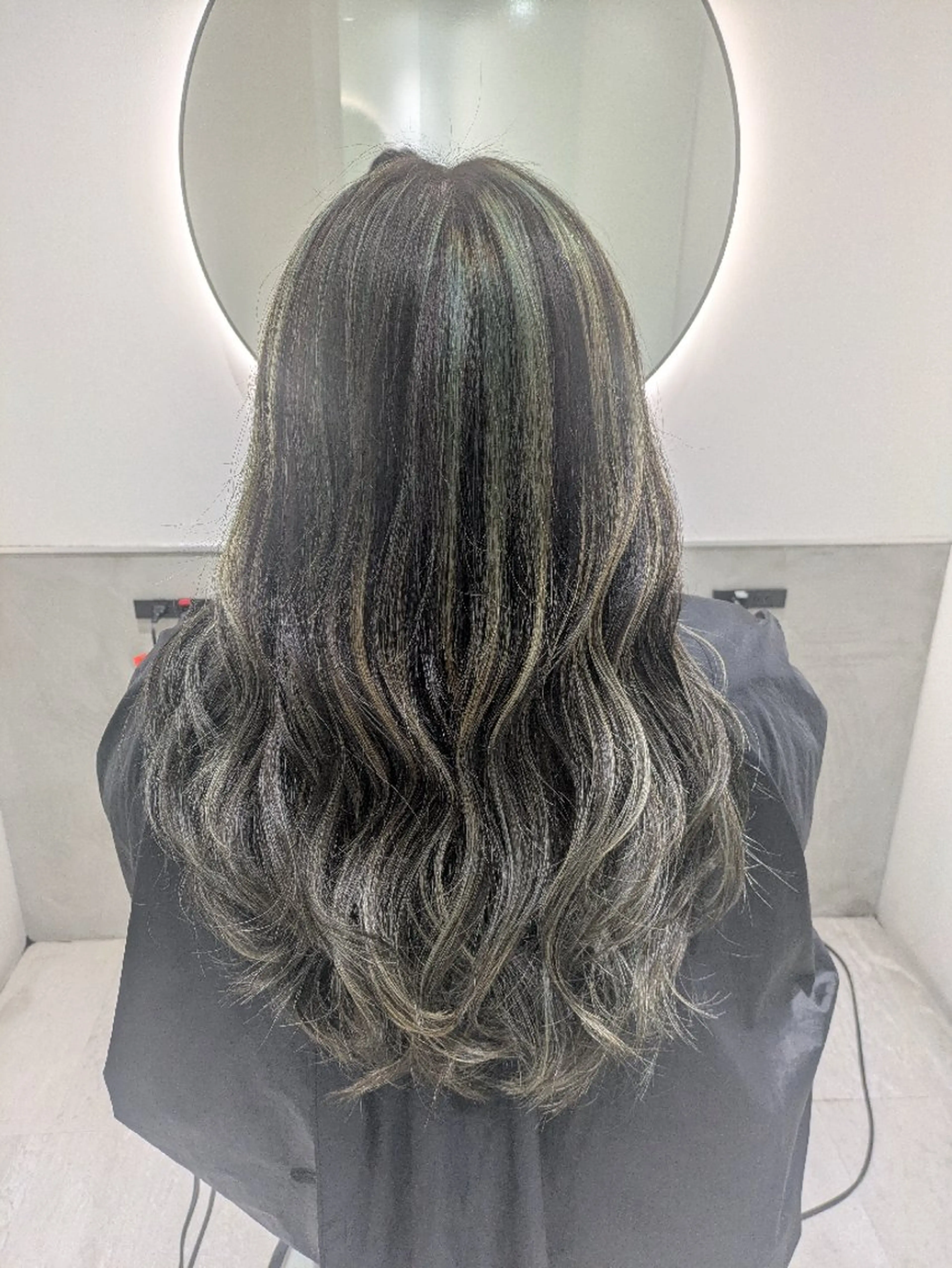 ロング カラー 透明感カラー グレージュ ハイライトカラー ハイライト レイヤーカット カット ヘアカラー トリートメント 髪質改善/韓国メンズ カット&パーマ 猿川のヘアスタイル