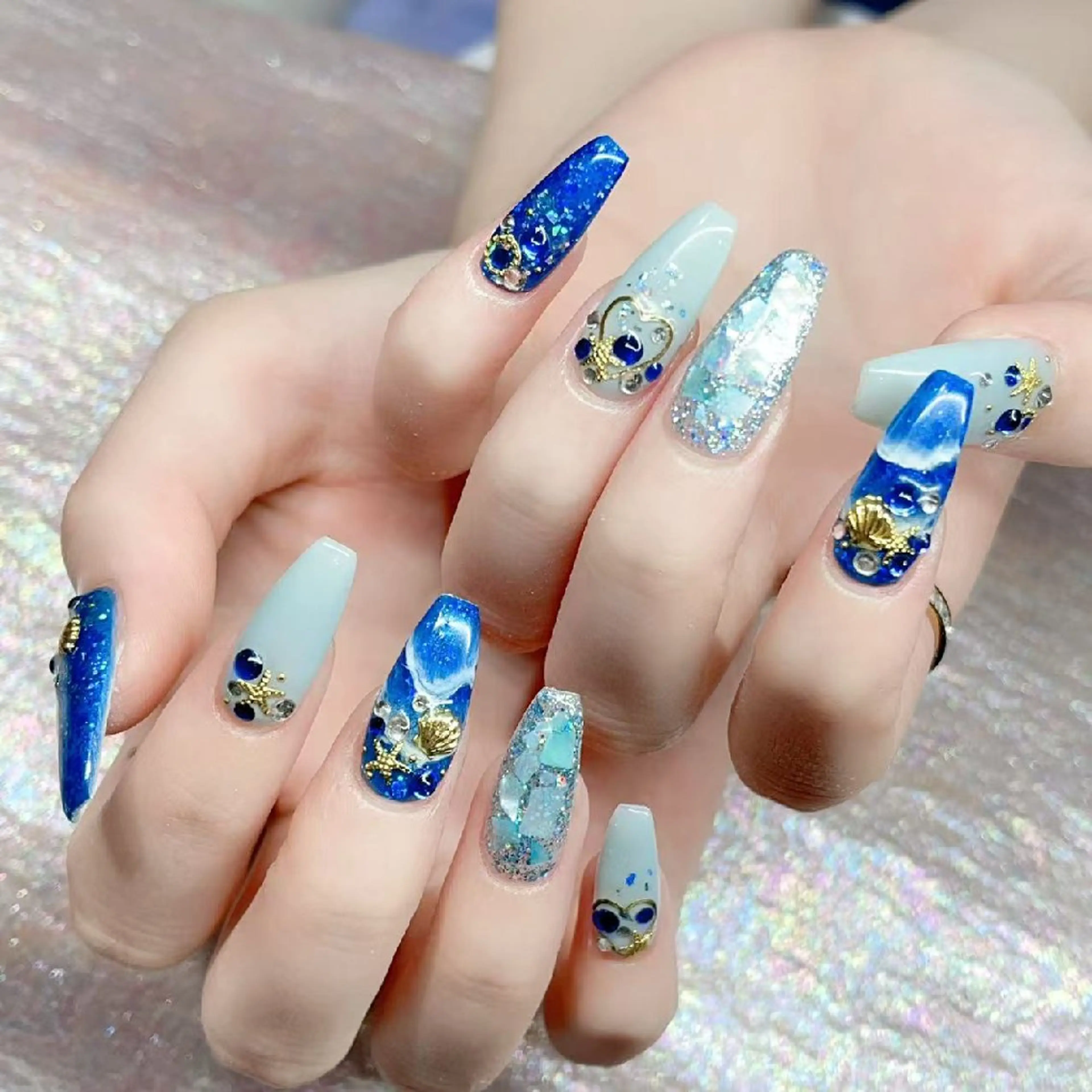 ネイル ハンドネイル Queens みなみのネイルデザイン