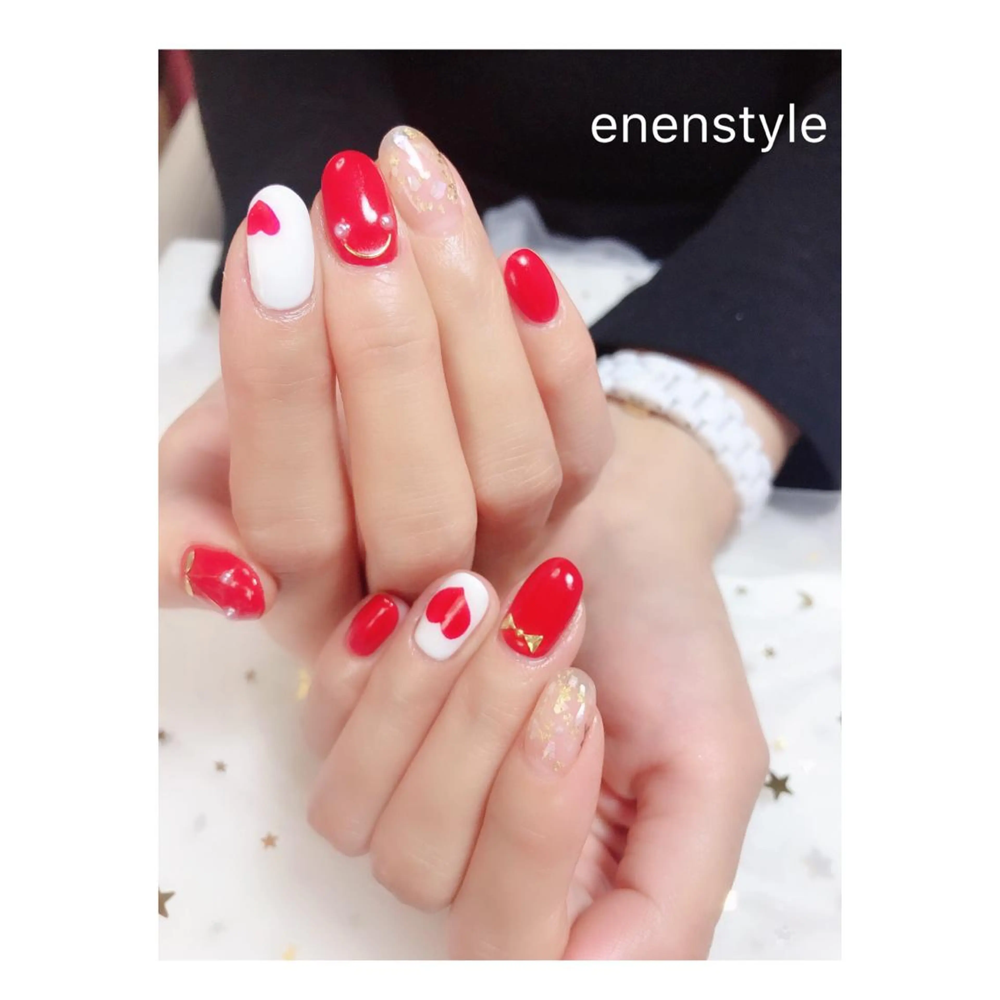 ショート ネイル ジェルネイル ハート ニュアンスネイル オフィスネイル ワンカラーネイル 👑enen style👑のネイルデザイン