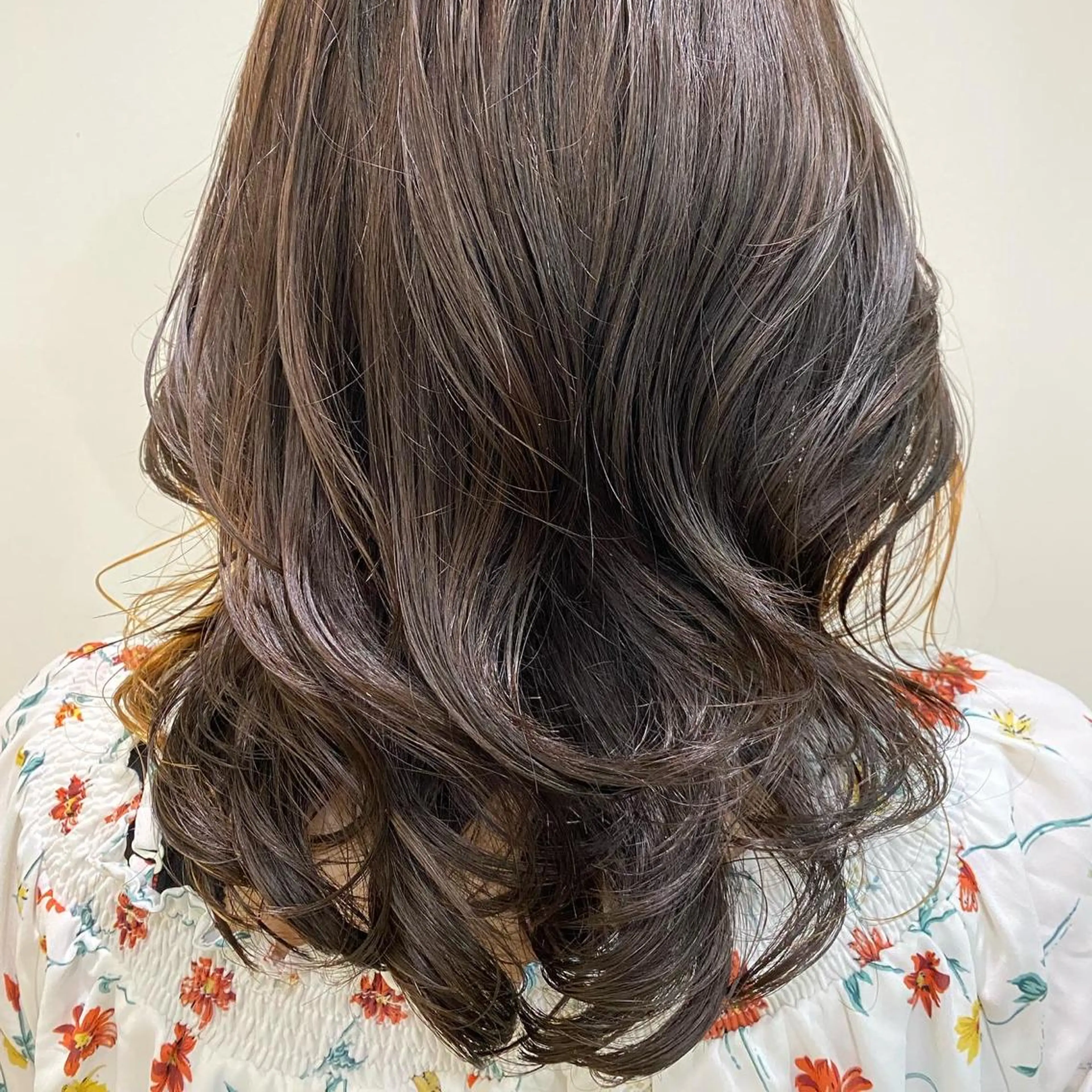 セミロング セミロングパーマ アッシュ 髪質改善 韓国風ヘア 縮毛矯正 カット パーマ トリートメント コテ巻き風パーマ/ 髪質改善/河島恭平のヘアスタイル