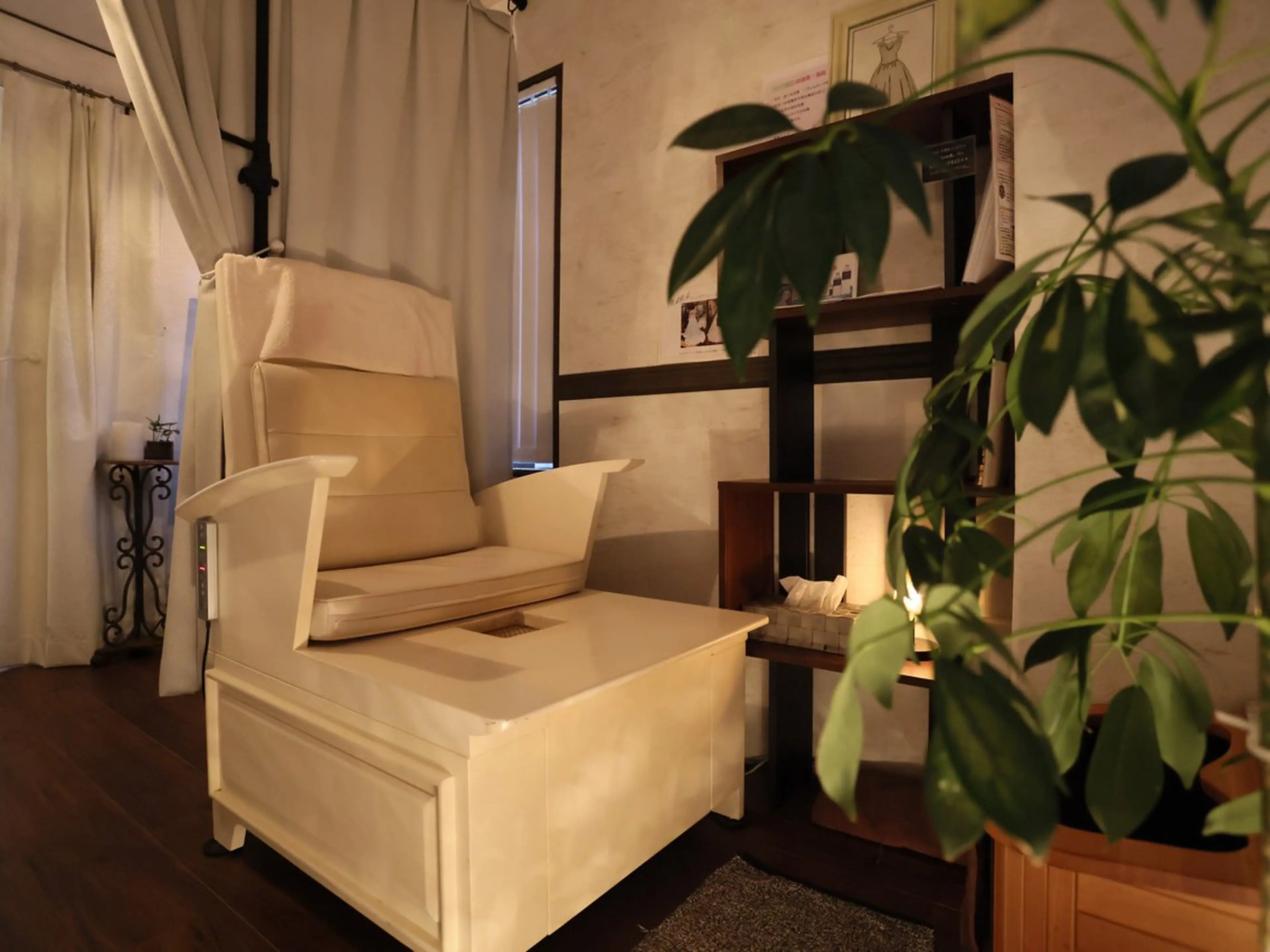 エステ リラク リンパ×ハーブ蒸し TIARA.烏丸三条のエステ・リラクイメージ