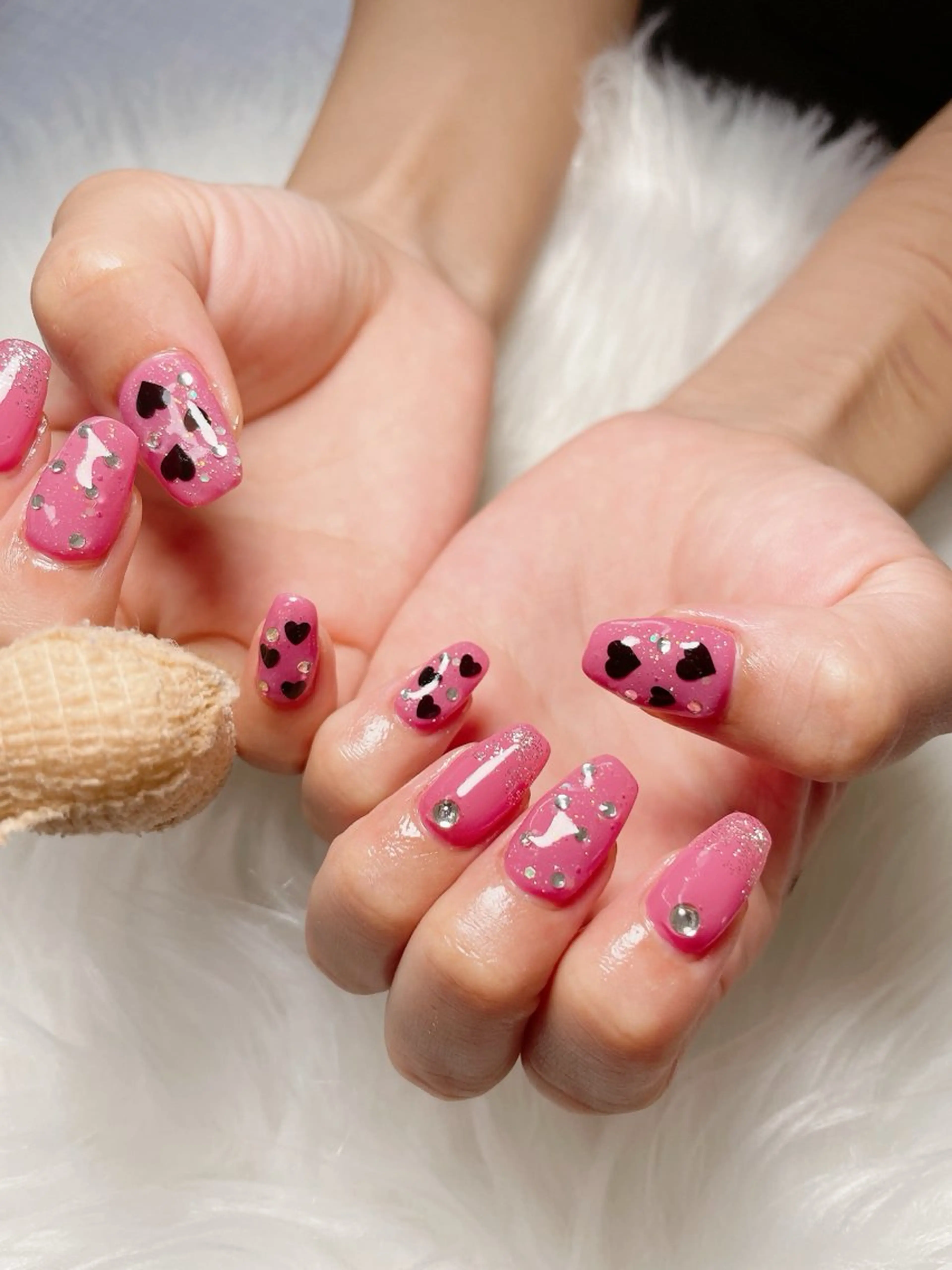 ネイル ハート ピンク ストーンネイル nailsalon Rinのネイルデザイン