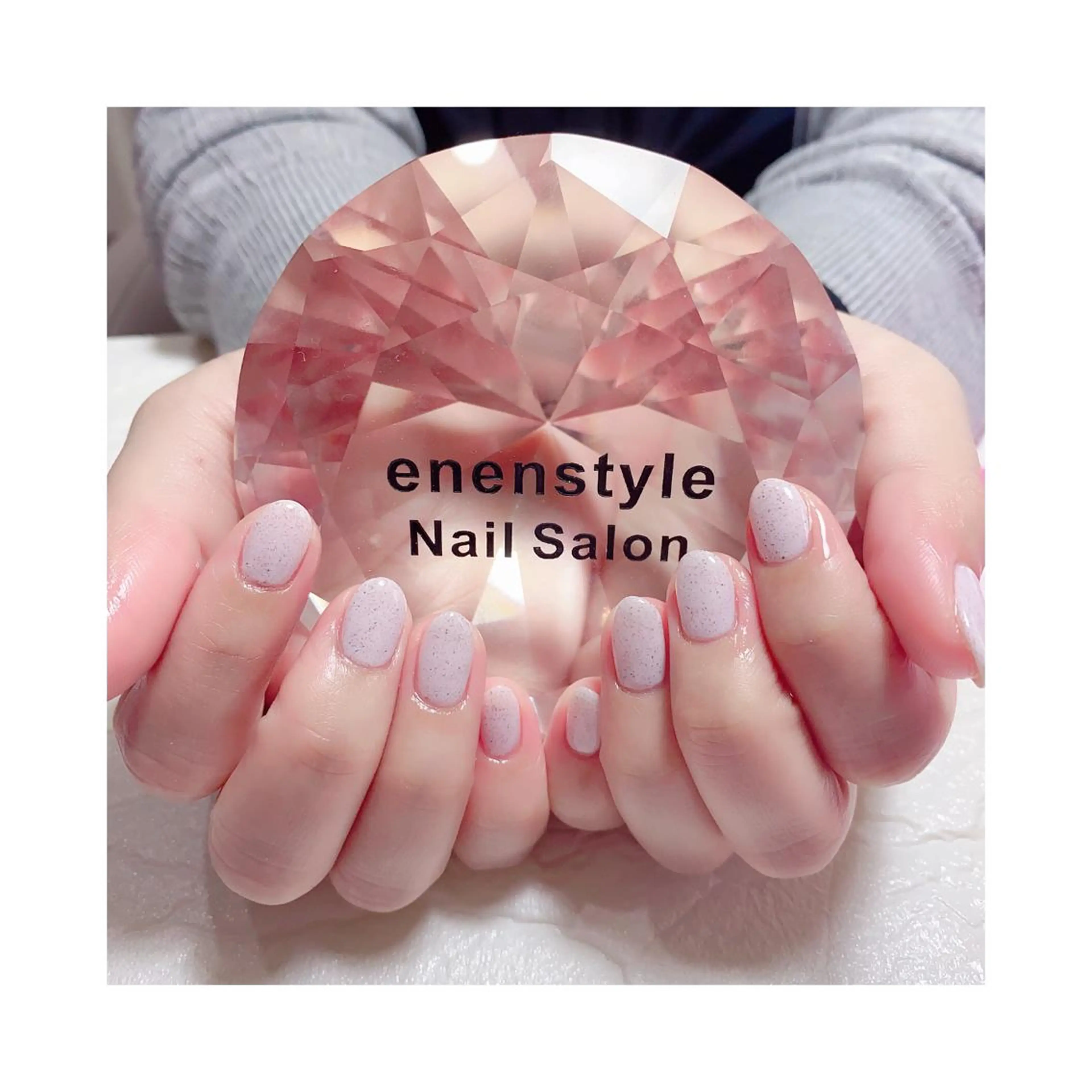 ミディアム ネイル ジェルネイル ニュアンスネイル オフィスネイル ワンカラーネイル パラジェル 👑enen style👑のネイルデザイン