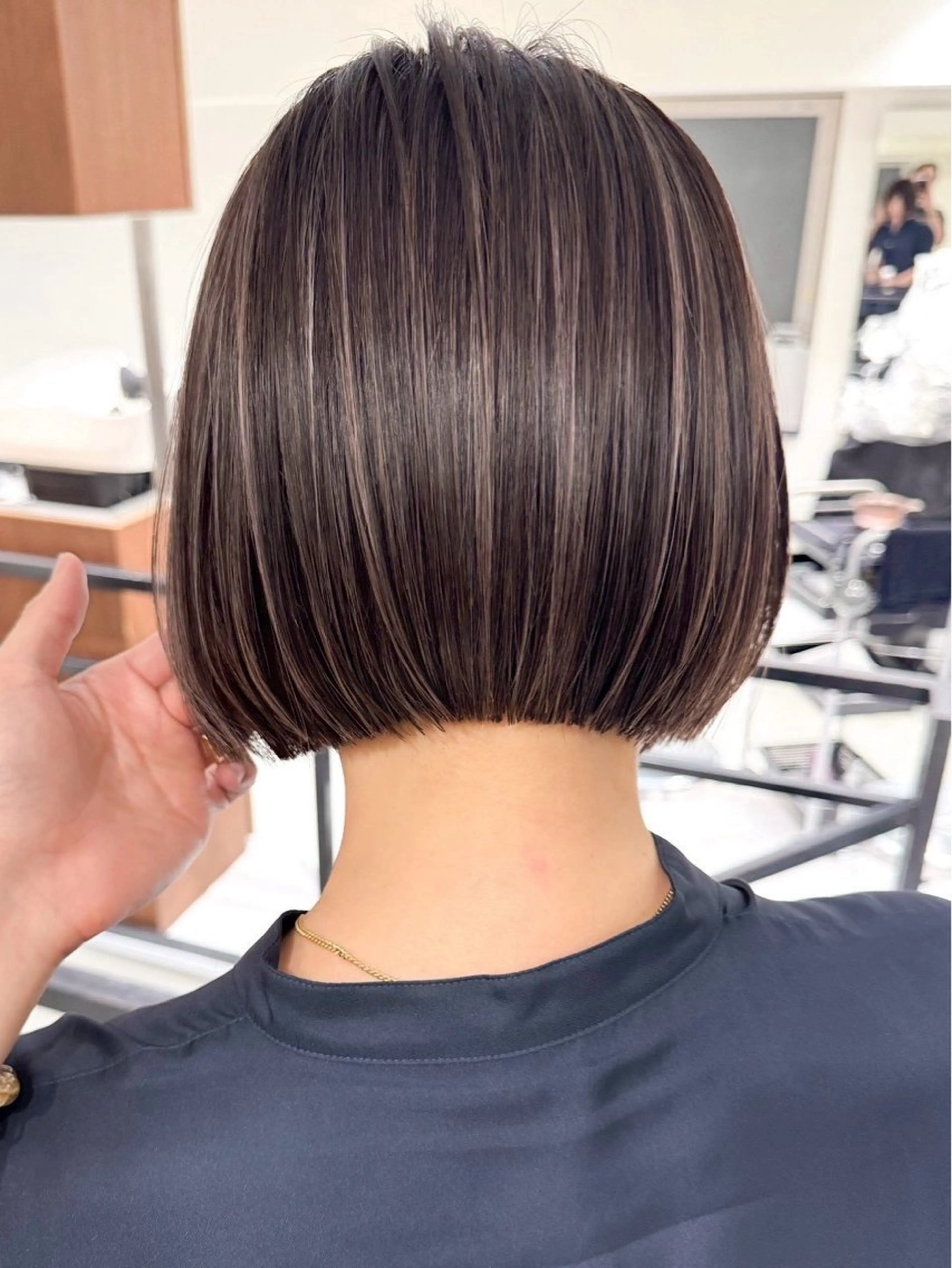 ショート カット ヘアカラー 市毛 結菜のヘアスタイル