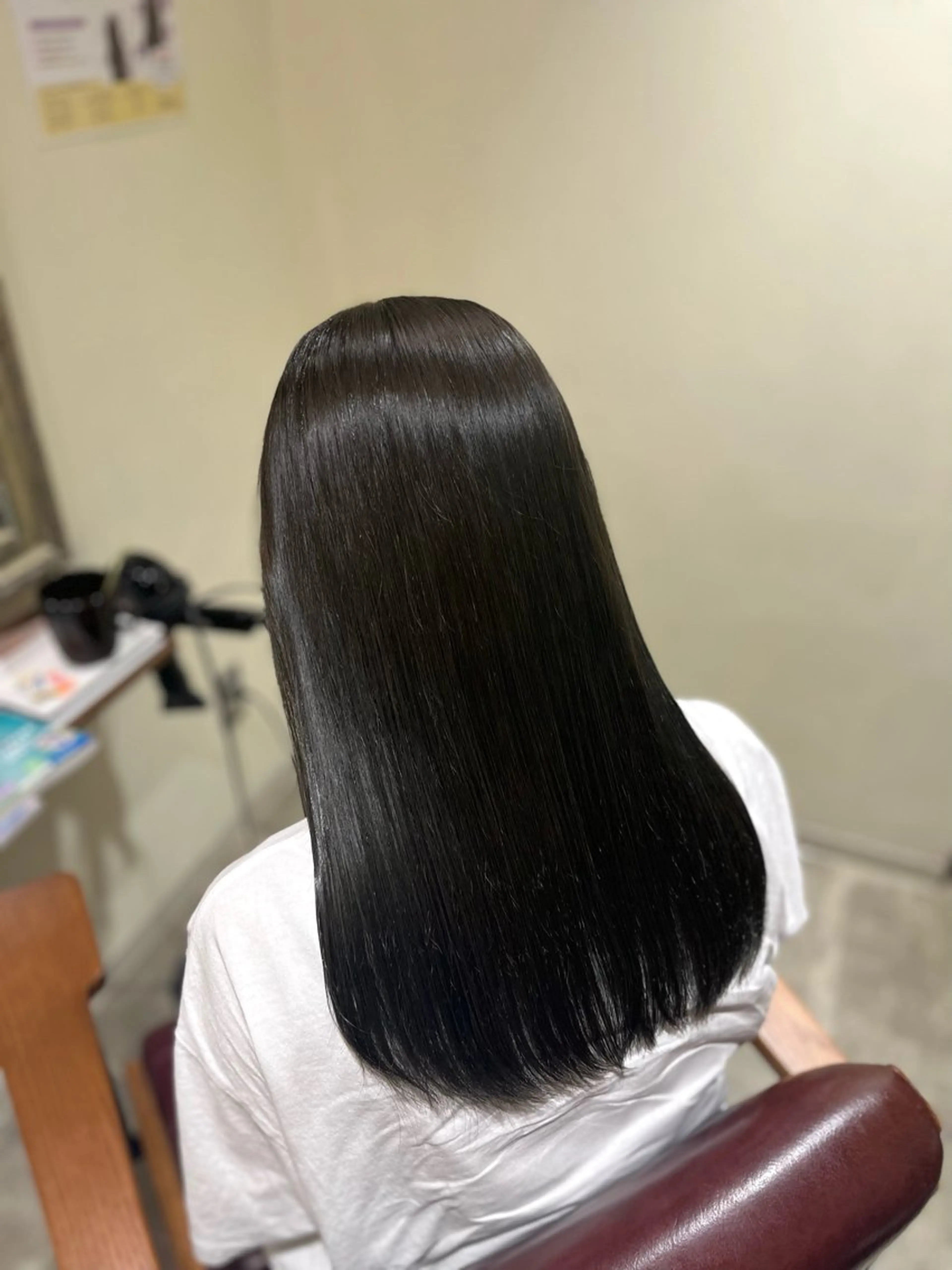 カラー グレージュ オリーブカラー オリーブグレージュ オリーブグレー 岡本 かのんのヘアスタイル