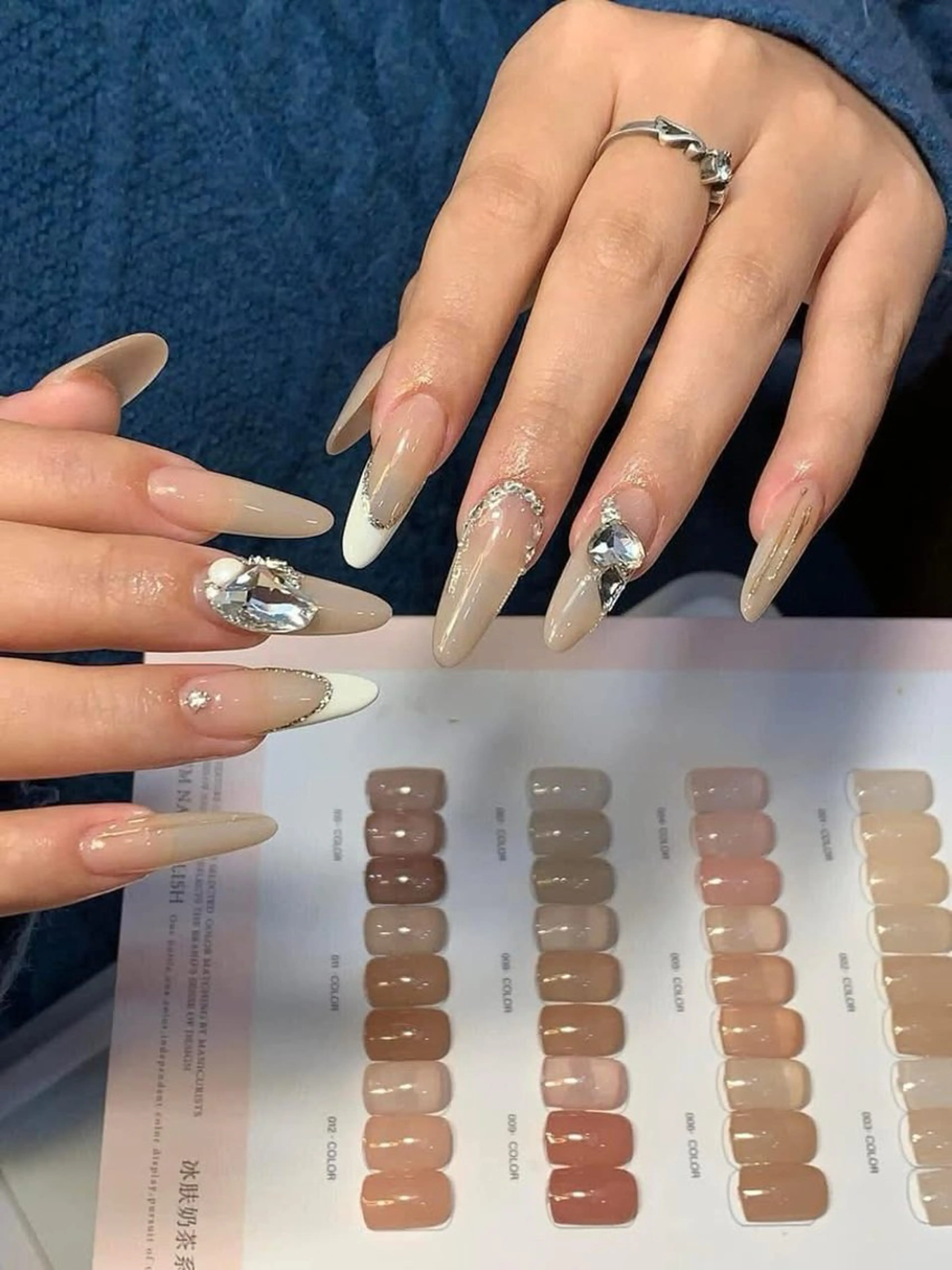 ネイル ハンドネイル T.Lee Nail Lilyのネイルデザイン