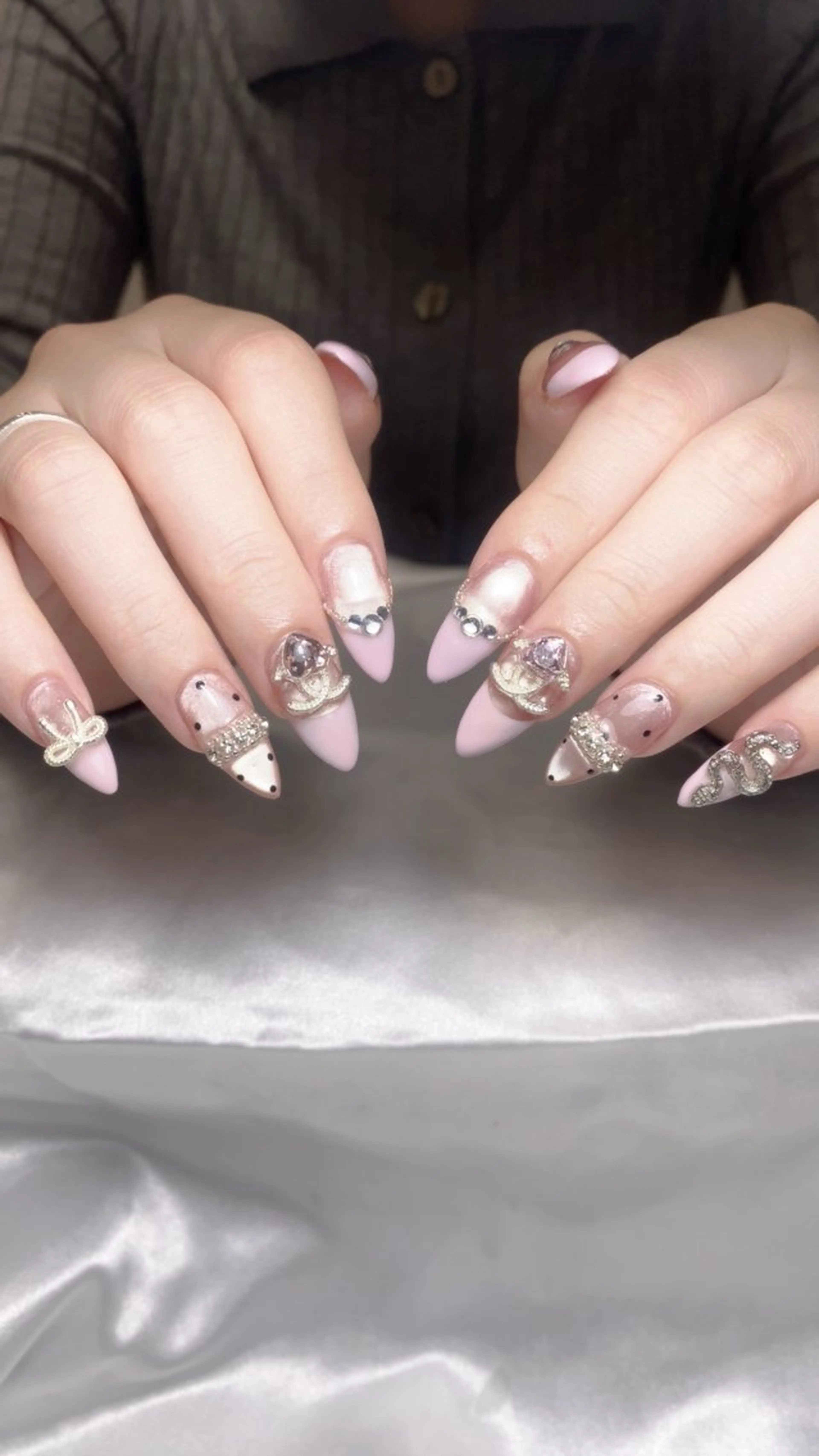 ネイル べっ甲ネイル チークネイル フラッシュネイル ロングネイル マグネットネイル ハンドネイル Rei _Nailのネイルデザイン