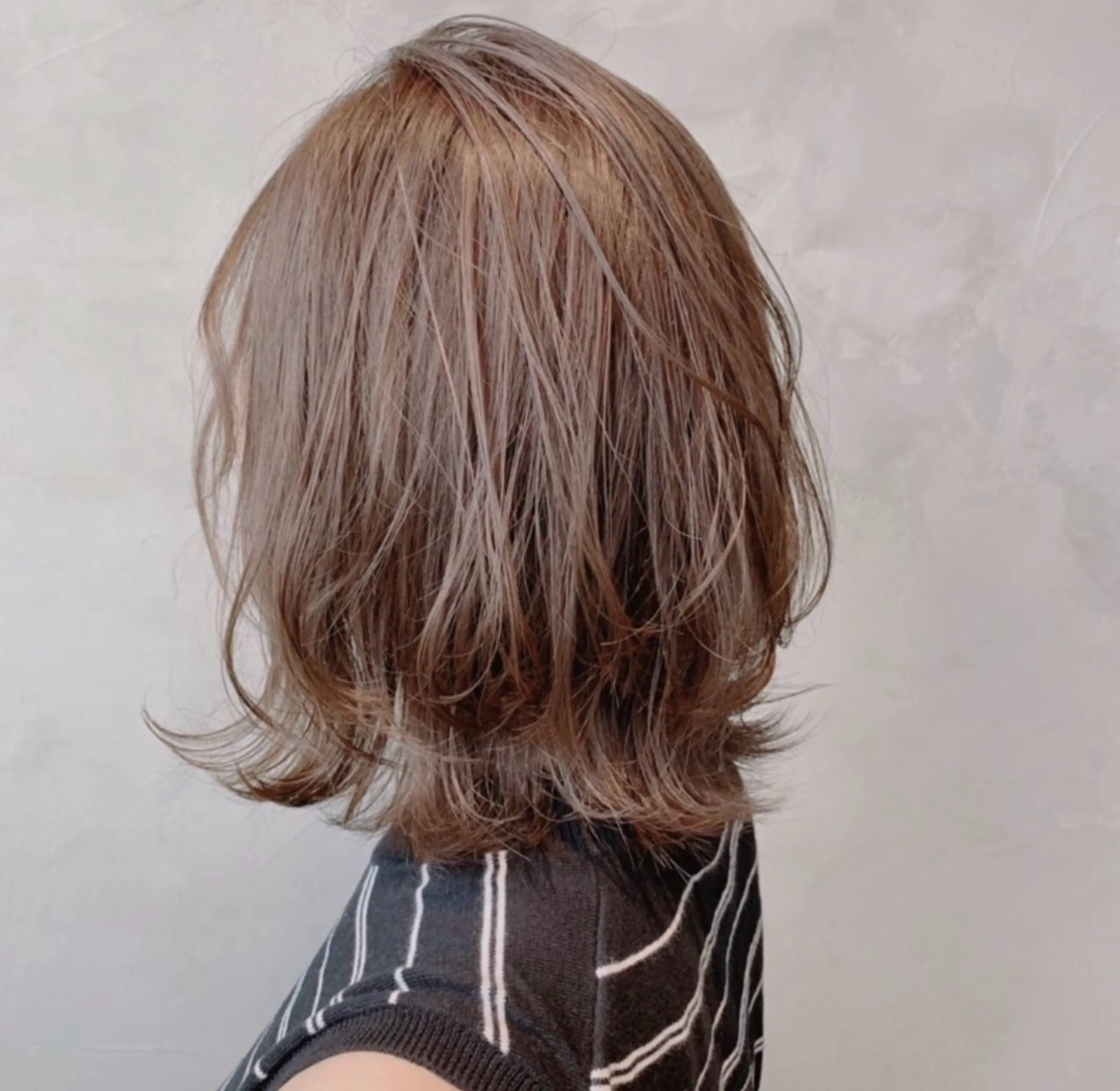 ミディアム カラー un. Misakiのヘアスタイル