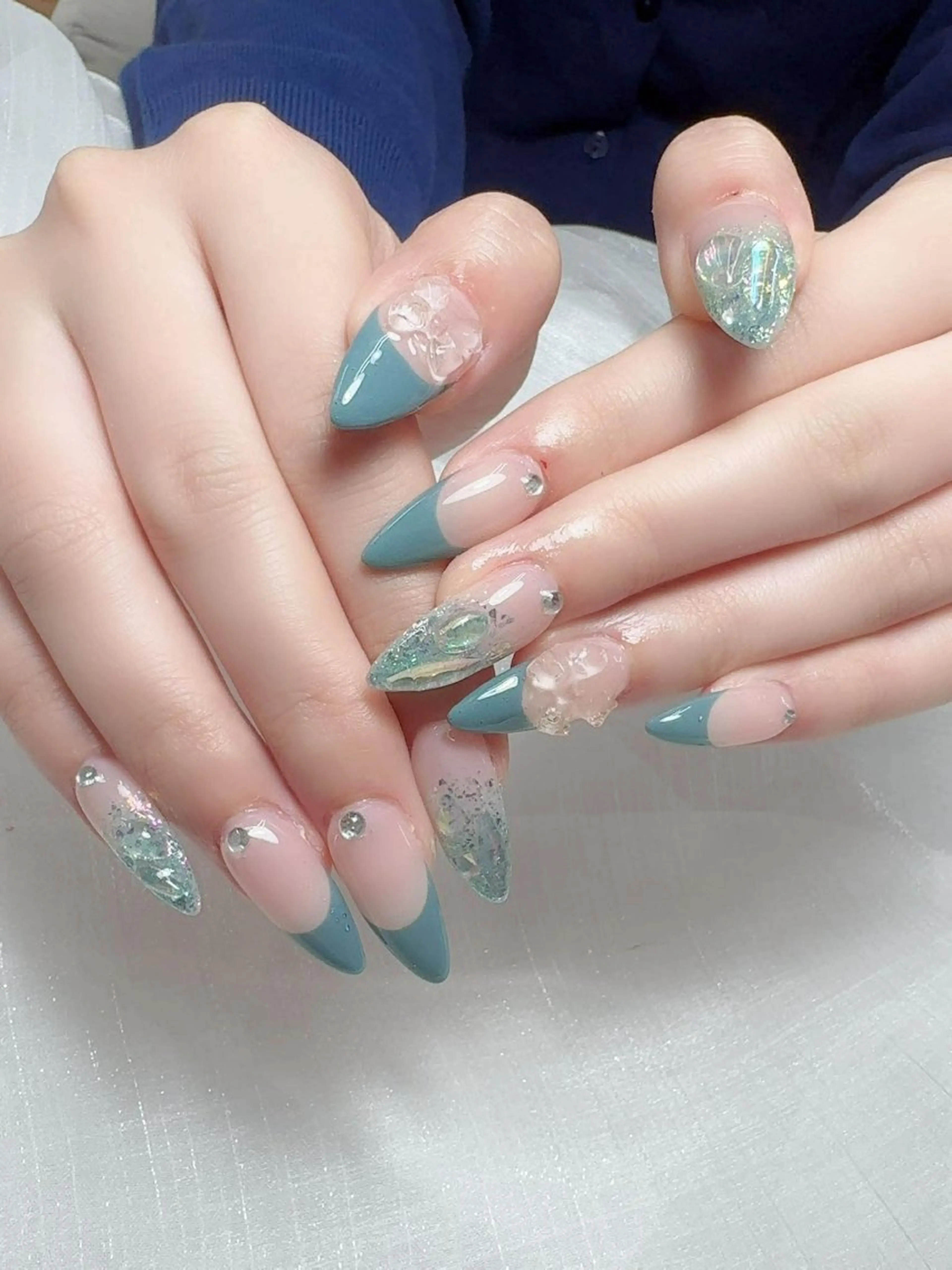 ネイル フレンチネイル グラデーション 韓国ネイル マグネットネイル ミラーネイル ハンドネイル Squen Nail 【持ち込みOK】のネイルデザイン